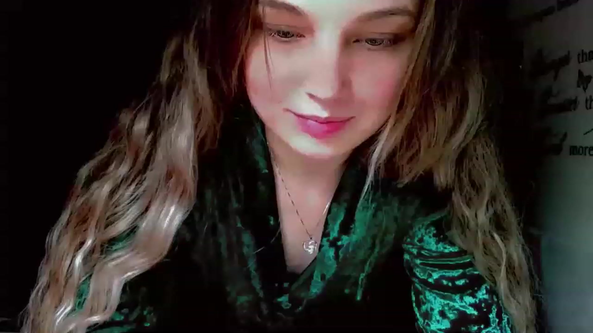 Gallery image thumbnail from Lady_in_red7's myfreecams stream on, 11/28/2022, 23:21 image 13 of 20