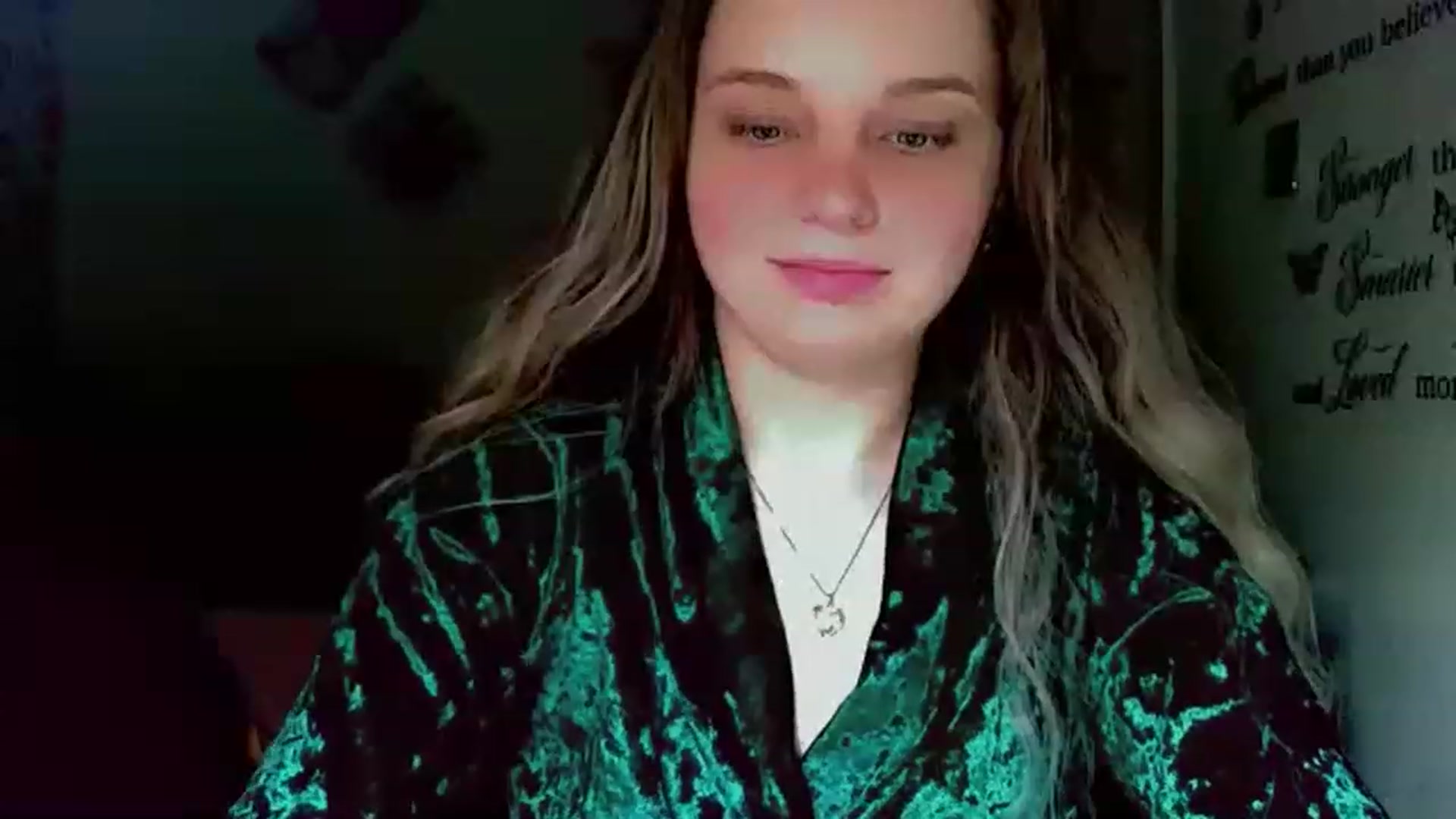 Gallery image thumbnail from Lady_in_red7's myfreecams stream on, 11/29/2022, 24:42 image 7 of 20