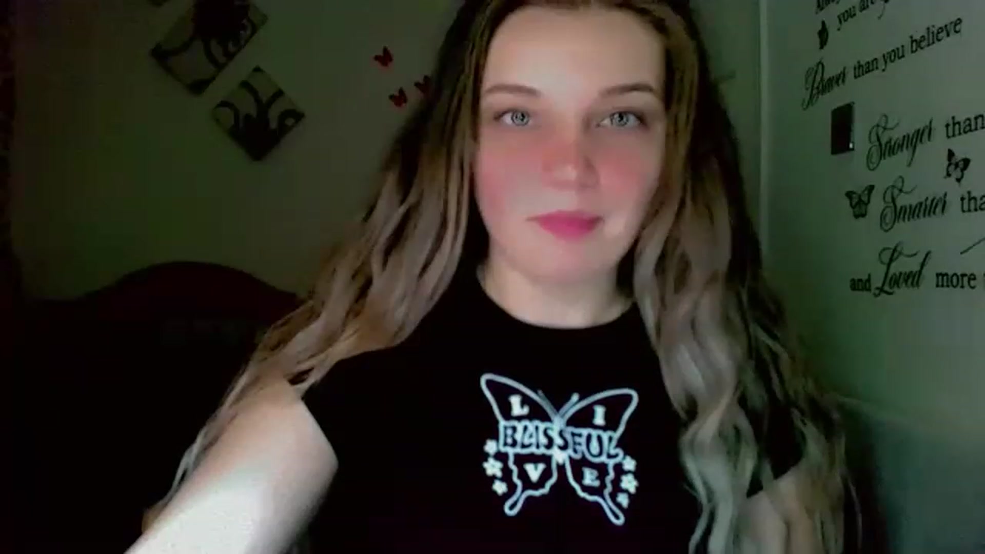 Gallery image thumbnail from Lady_in_red7's myfreecams stream on, 11/29/2022, 09:56 image 19 of 20
