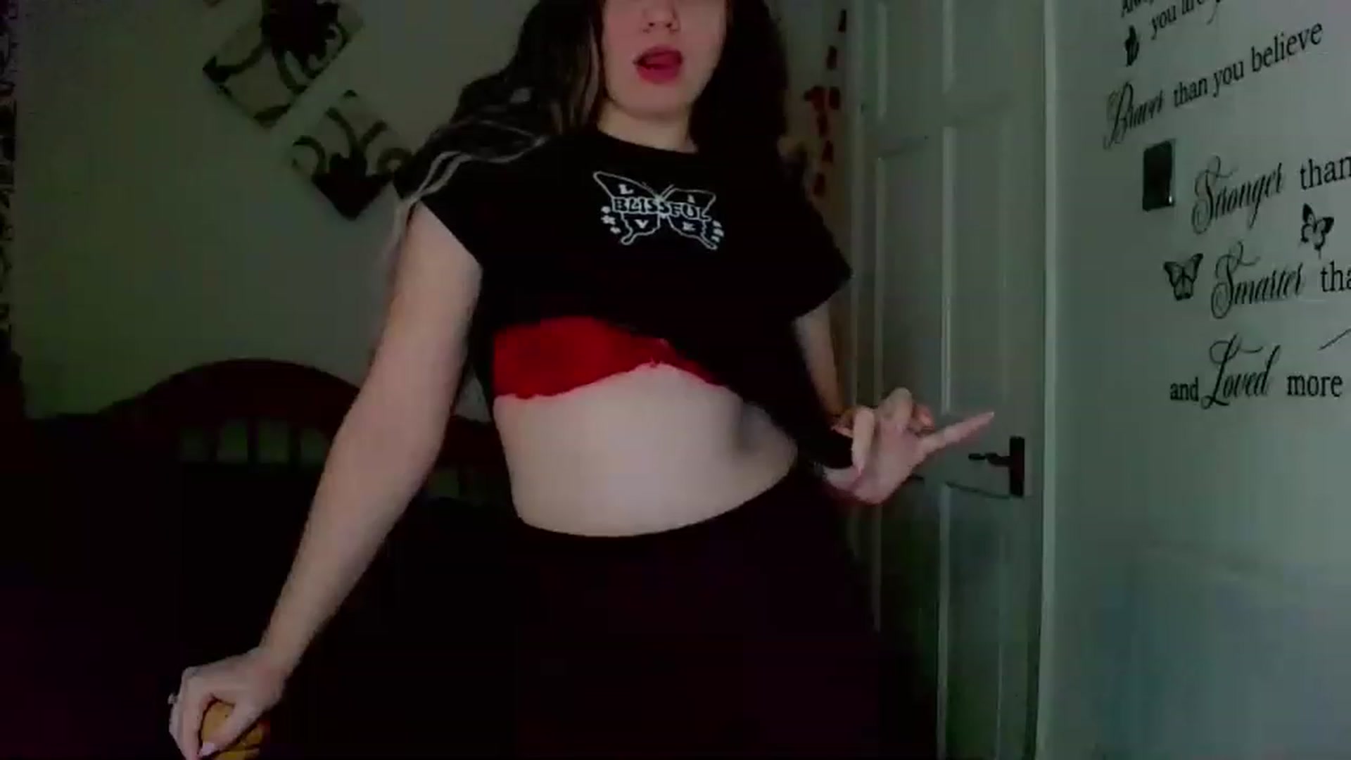 Gallery image thumbnail from Lady_in_red7's myfreecams stream on, 11/29/2022, 09:56 image 13 of 20