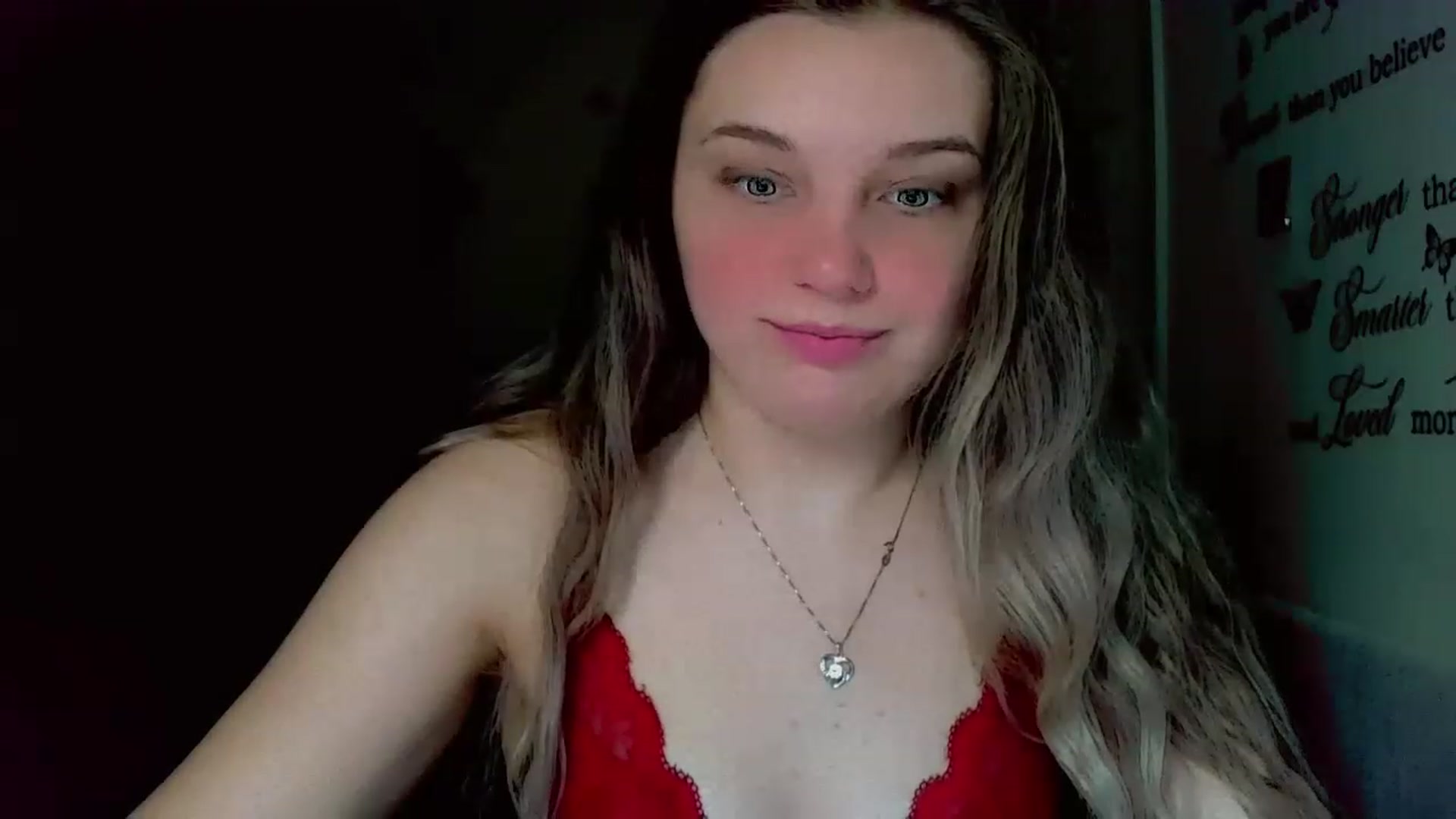 Gallery image thumbnail from Lady_in_red7's myfreecams stream on, 11/29/2022, 11:40 image 4 of 20