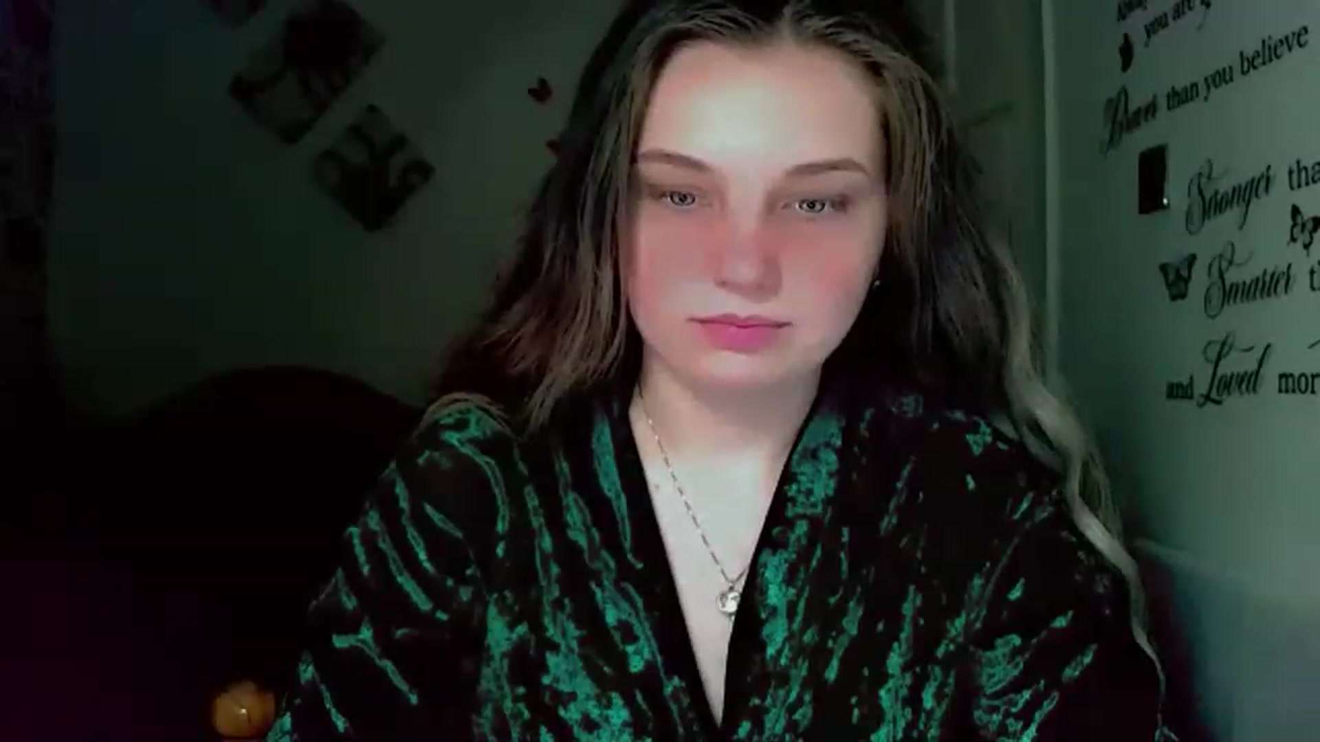 Gallery image thumbnail from Lady_in_red7's myfreecams stream on, 11/29/2022, 11:40 image 15 of 20