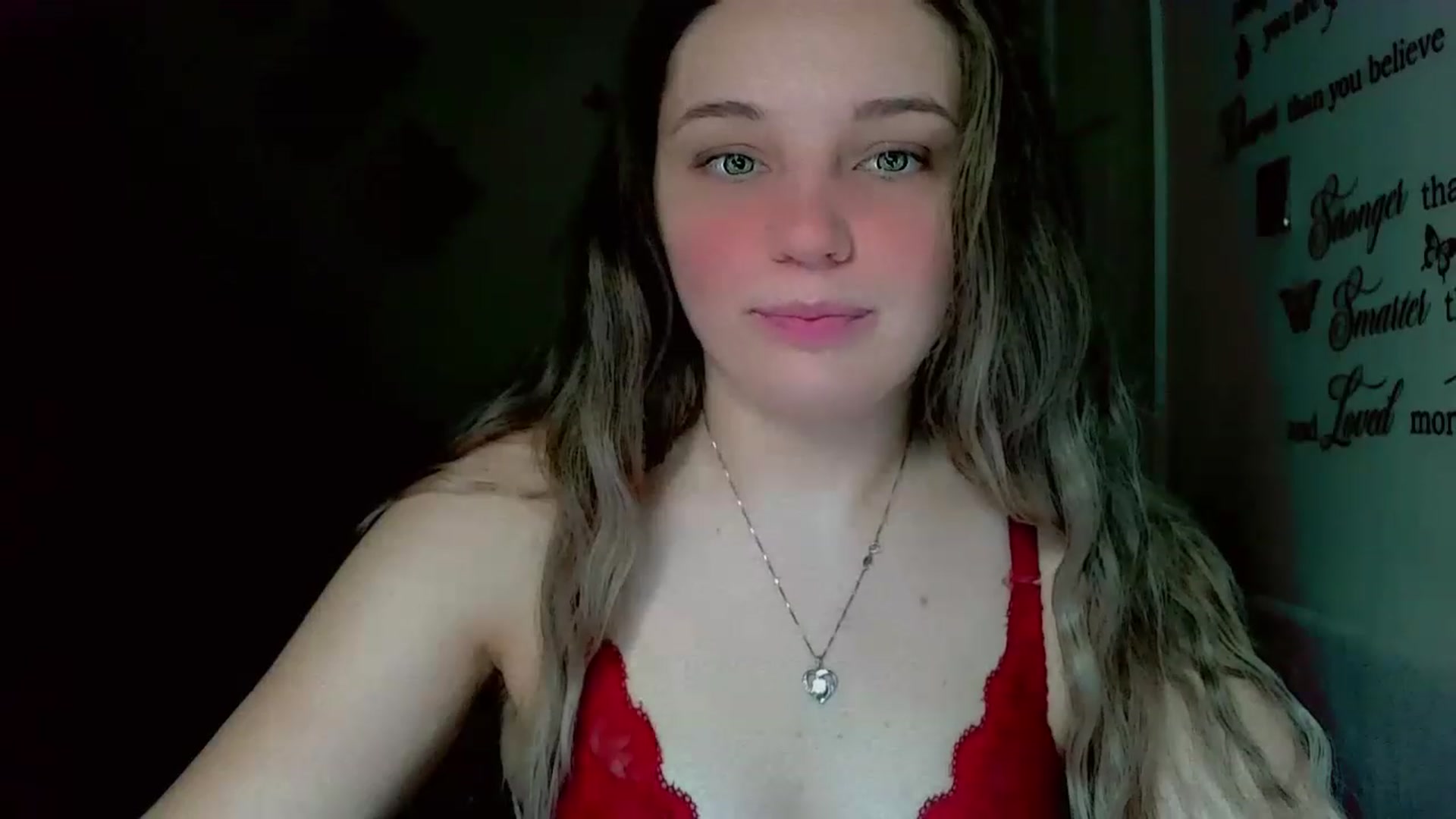 Gallery image thumbnail from Lady_in_red7's myfreecams stream on, 11/29/2022, 11:40 image 6 of 20