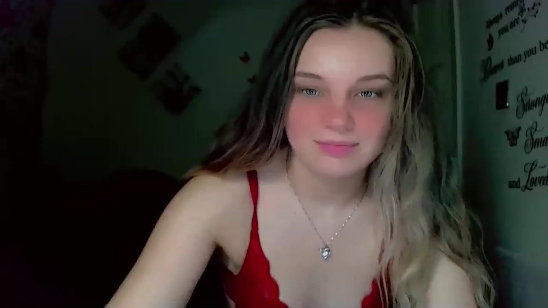 Gallery image thumbnail from Lady_in_red7's myfreecams stream on, 11/29/2022, 12:21 image 19 of 20