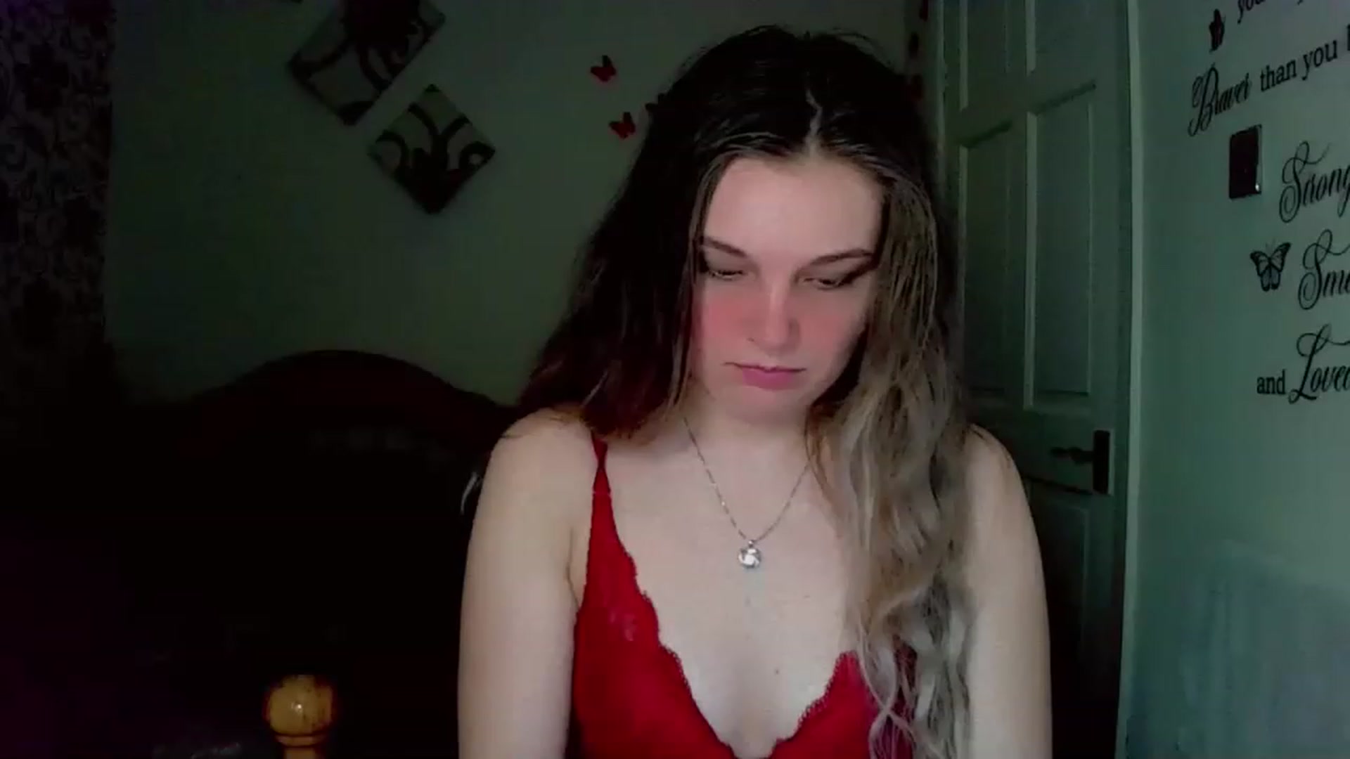 Gallery image thumbnail from Lady_in_red7's myfreecams stream on, 11/29/2022, 12:21 image 3 of 20