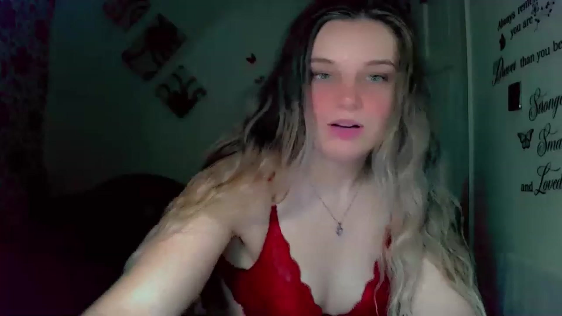 Gallery image thumbnail from Lady_in_red7's myfreecams stream on, 11/29/2022, 12:21 image 20 of 20