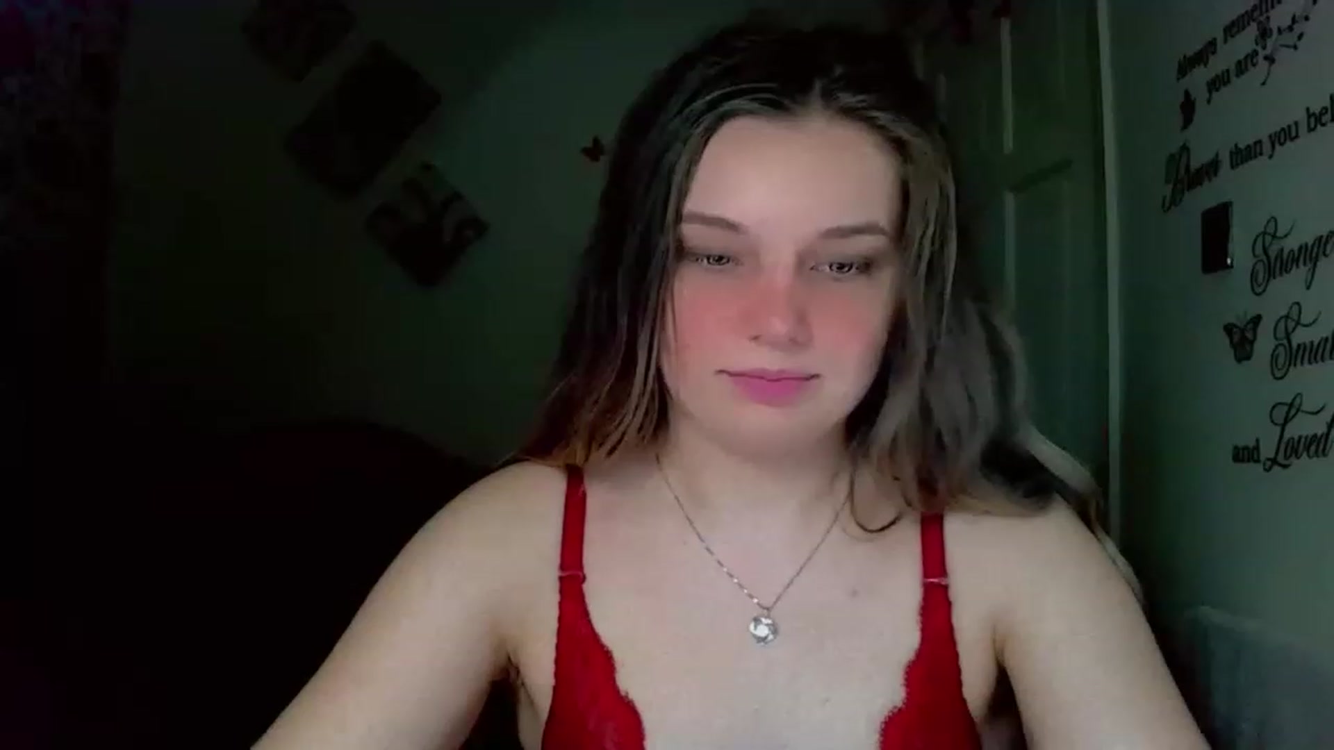 Gallery image thumbnail from Lady_in_red7's myfreecams stream on, 11/29/2022, 12:21 image 7 of 20