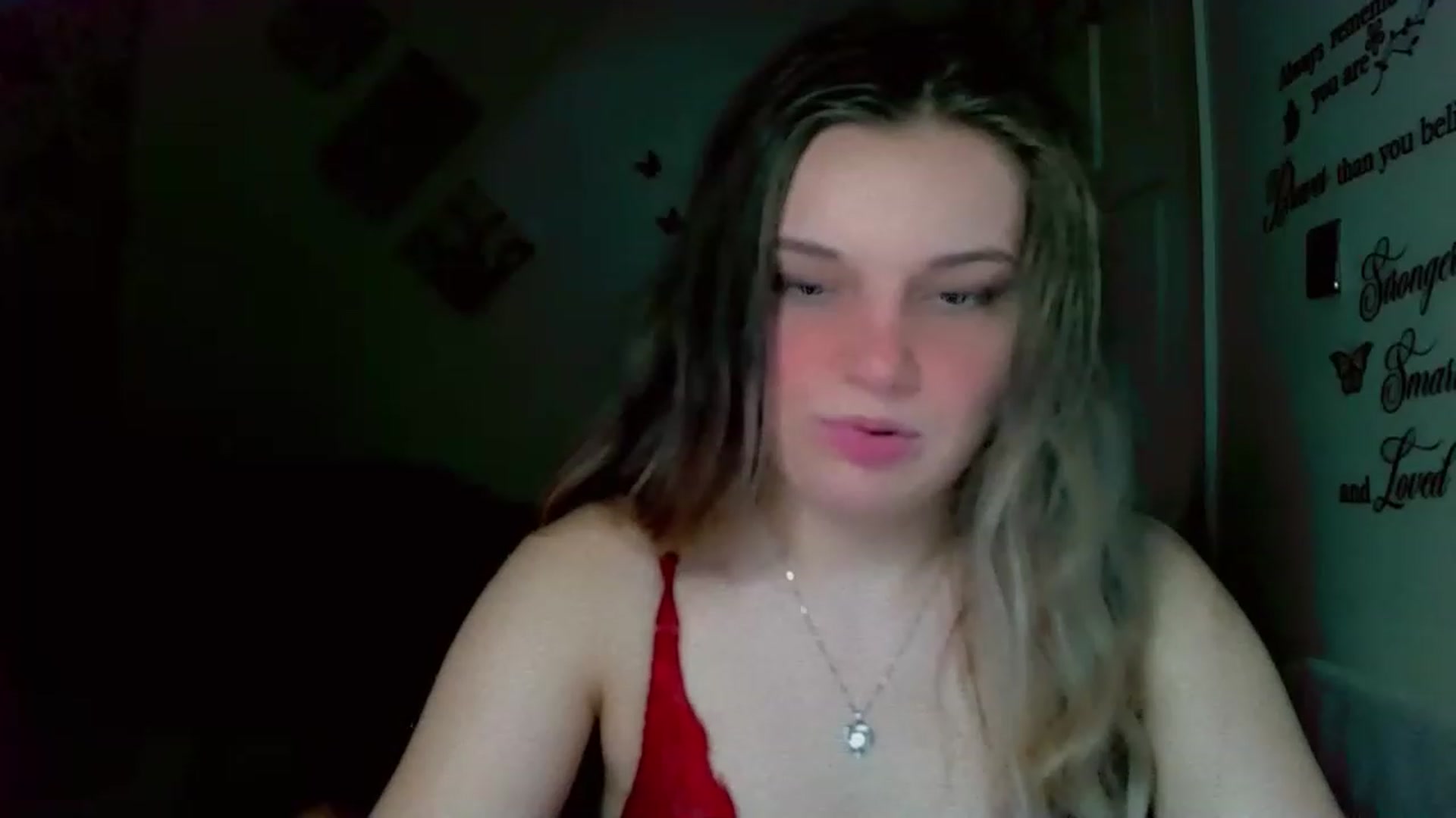 Gallery image thumbnail from Lady_in_red7's myfreecams stream on, 11/29/2022, 12:21 image 5 of 20