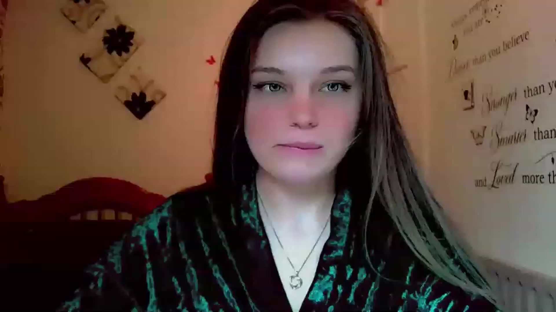 Gallery image thumbnail from Lady_in_red7's myfreecams stream on, 12/01/2022, 10:27 image 4 of 20