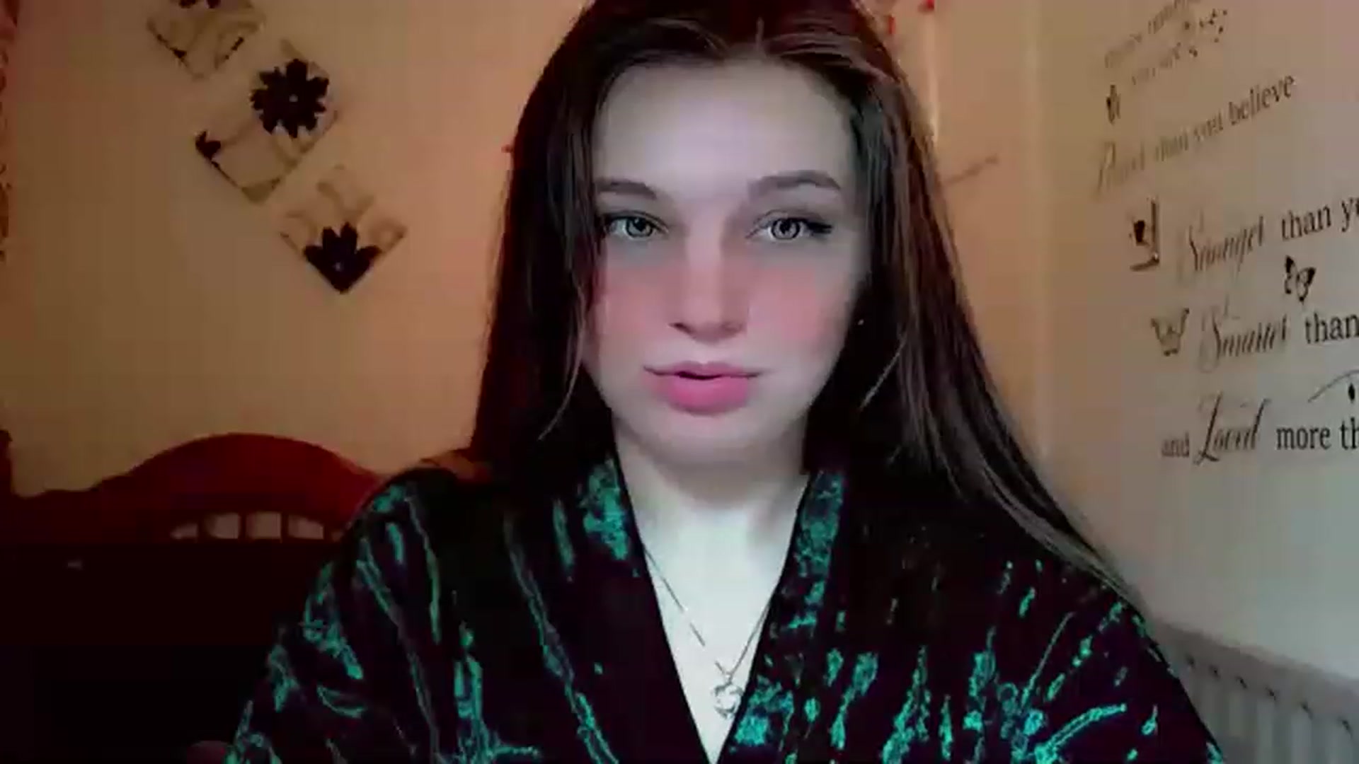 Gallery image thumbnail from Lady_in_red7's myfreecams stream on, 12/01/2022, 10:27 image 8 of 20