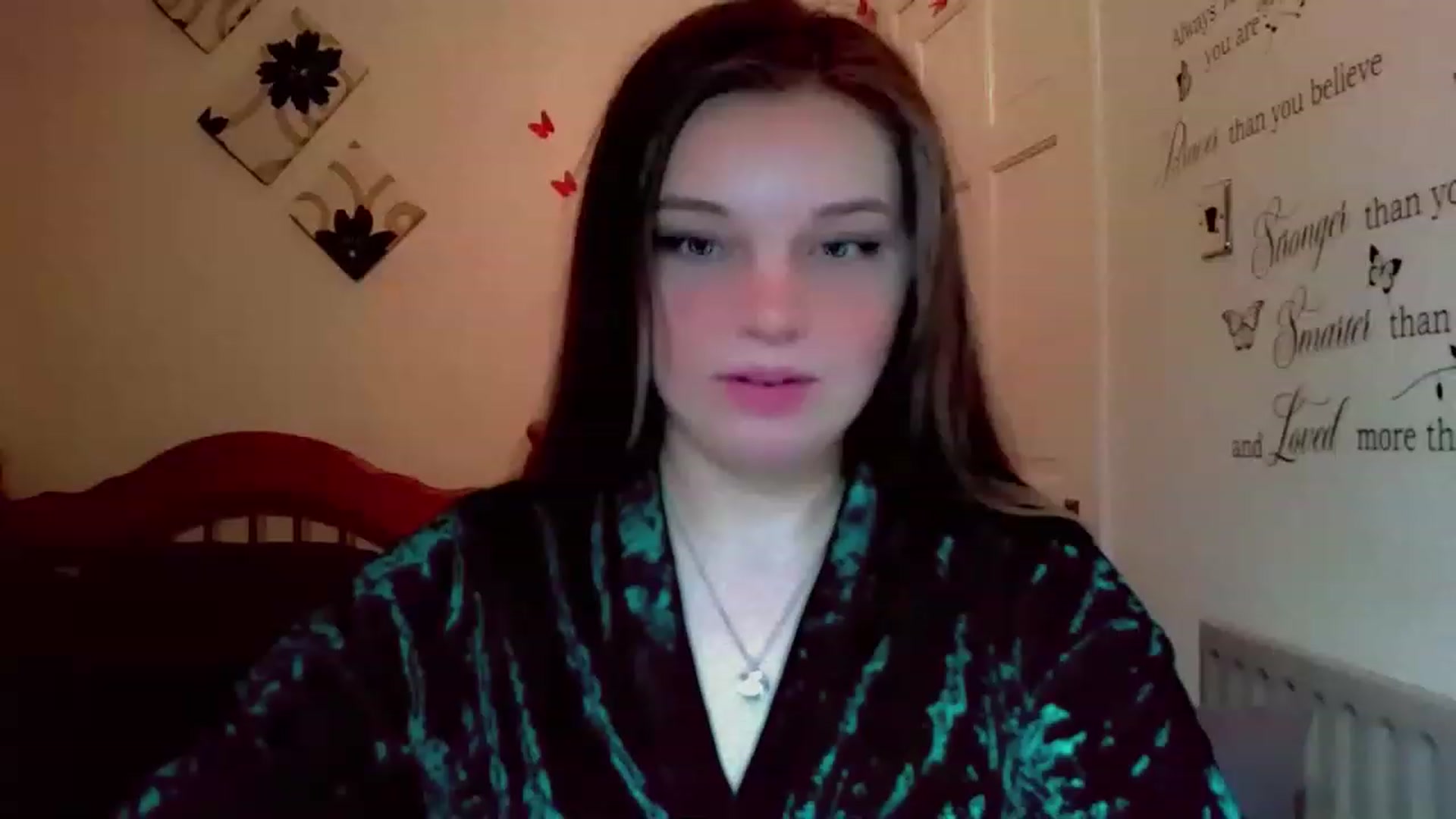 Gallery image thumbnail from Lady_in_red7's myfreecams stream on, 12/01/2022, 10:49 image 1 of 20