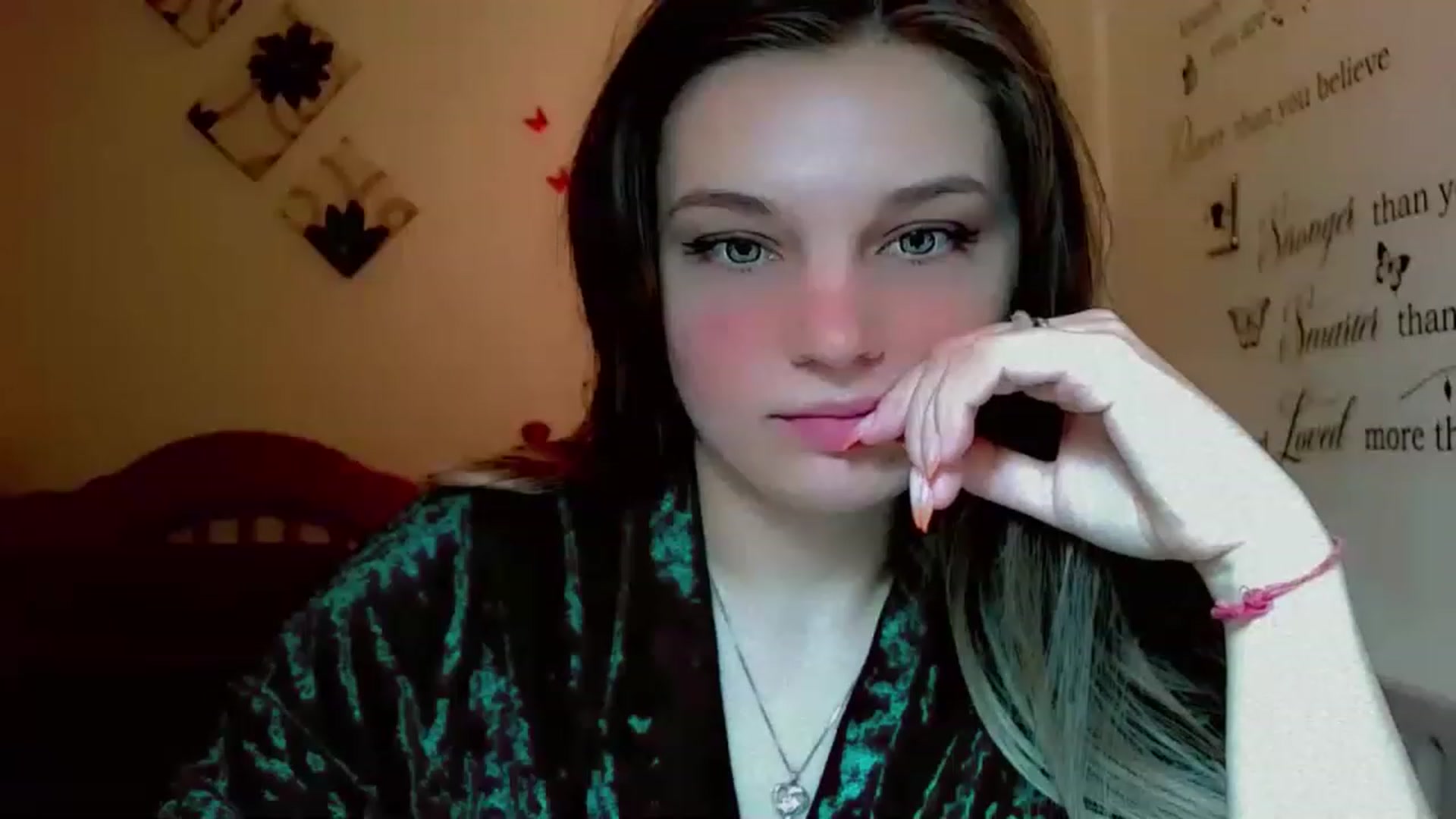 Gallery image thumbnail from Lady_in_red7's myfreecams stream on, 12/01/2022, 10:49 image 13 of 20