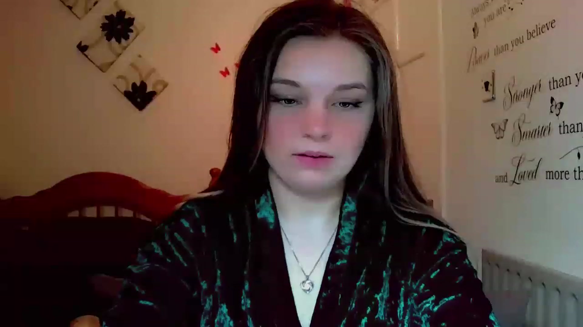 Gallery image thumbnail from Lady_in_red7's myfreecams stream on, 12/01/2022, 10:49 image 6 of 20