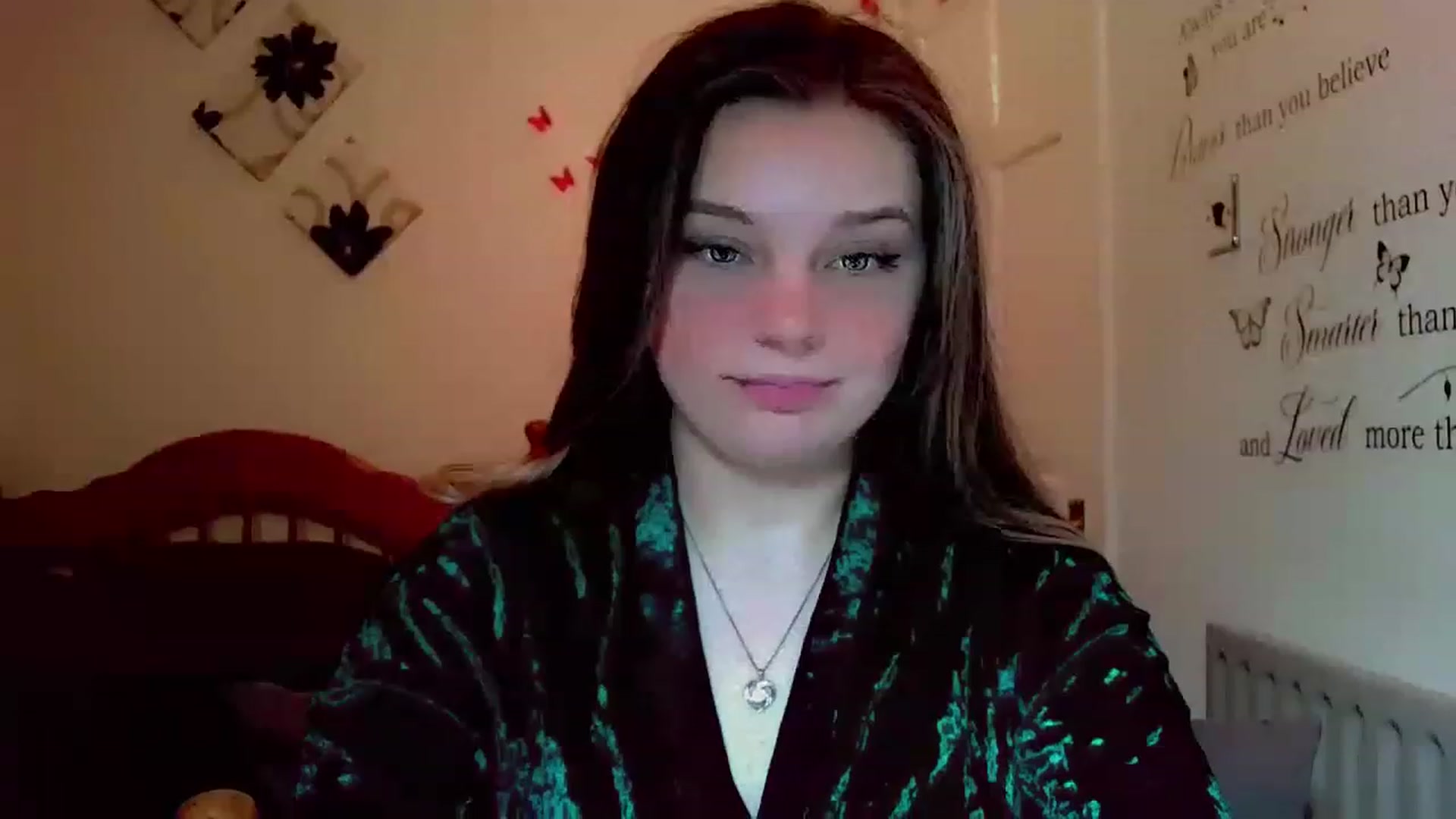 Gallery image thumbnail from Lady_in_red7's myfreecams stream on, 12/01/2022, 10:49 image 3 of 20