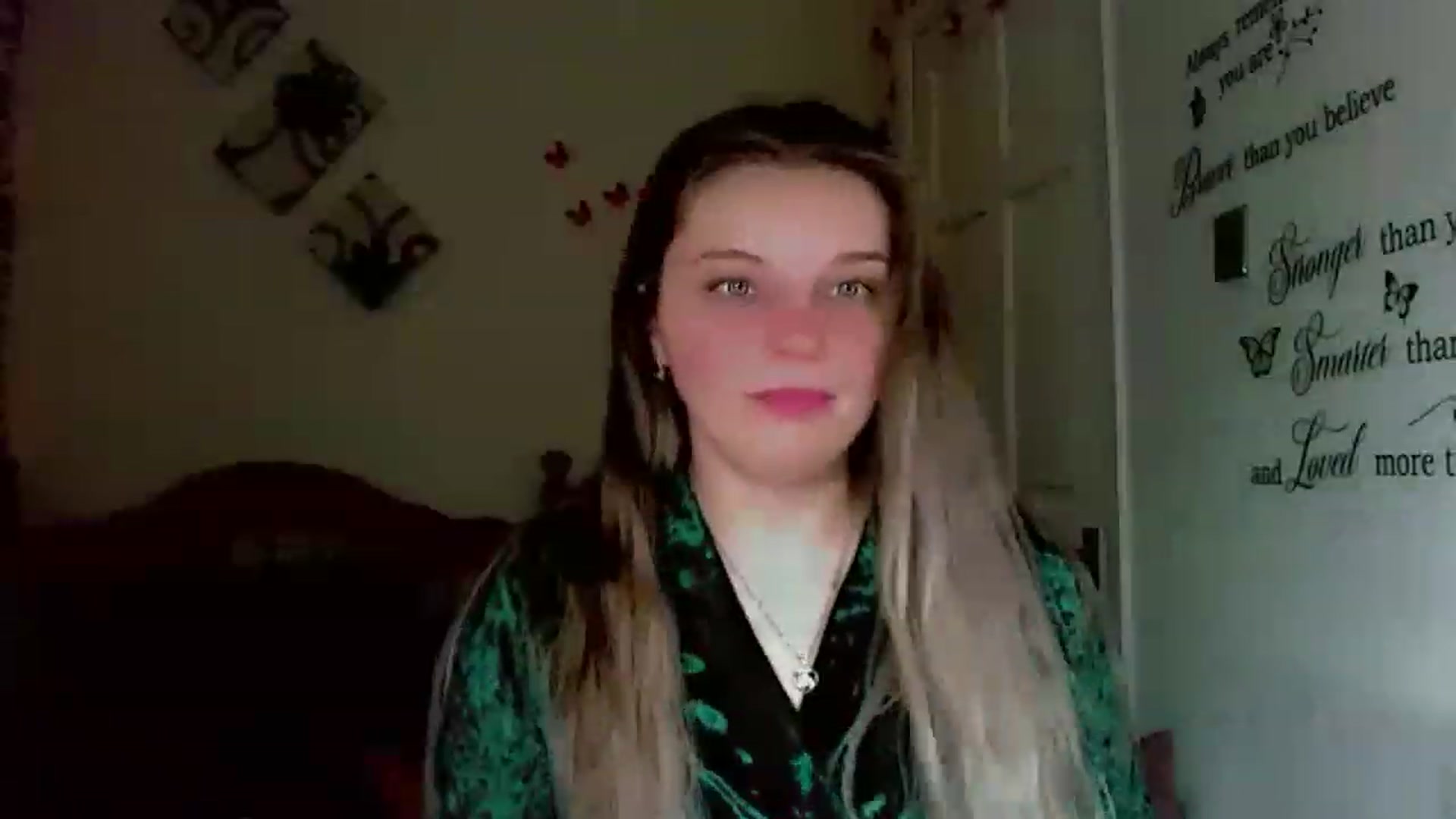 Gallery image thumbnail from Lady_in_red7's myfreecams stream on, 12/02/2022, 10:04 image 3 of 20