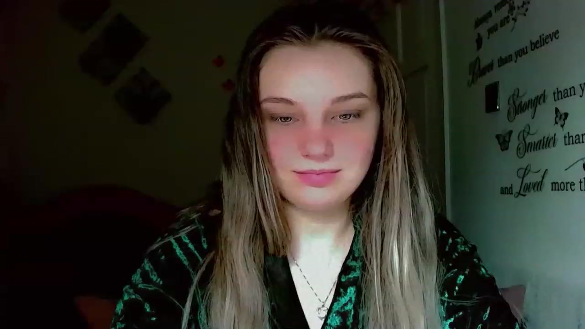Gallery image thumbnail from Lady_in_red7's myfreecams stream on, 12/02/2022, 10:04 image 7 of 20