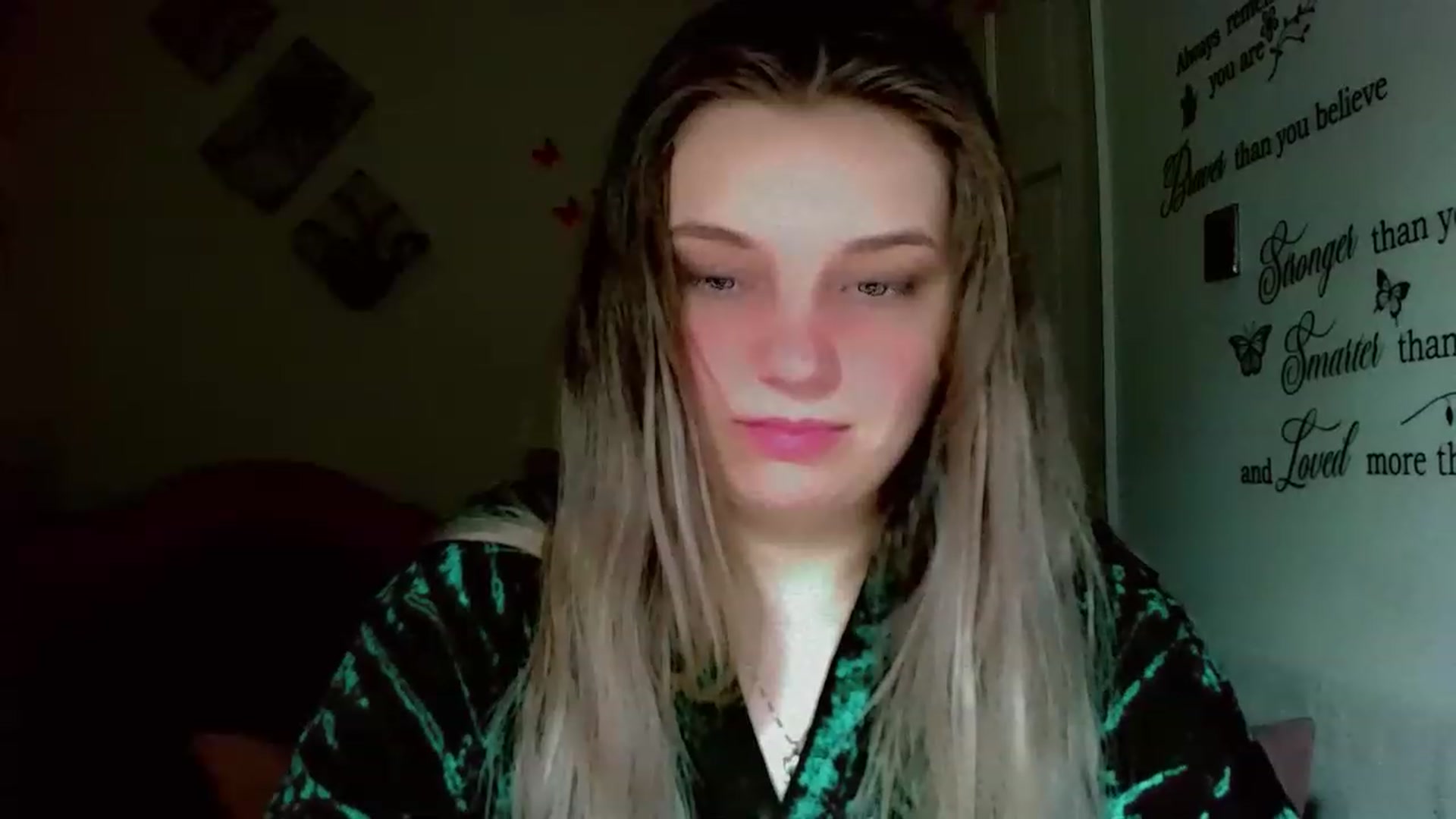 Gallery image thumbnail from Lady_in_red7's myfreecams stream on, 12/02/2022, 10:04 image 20 of 20