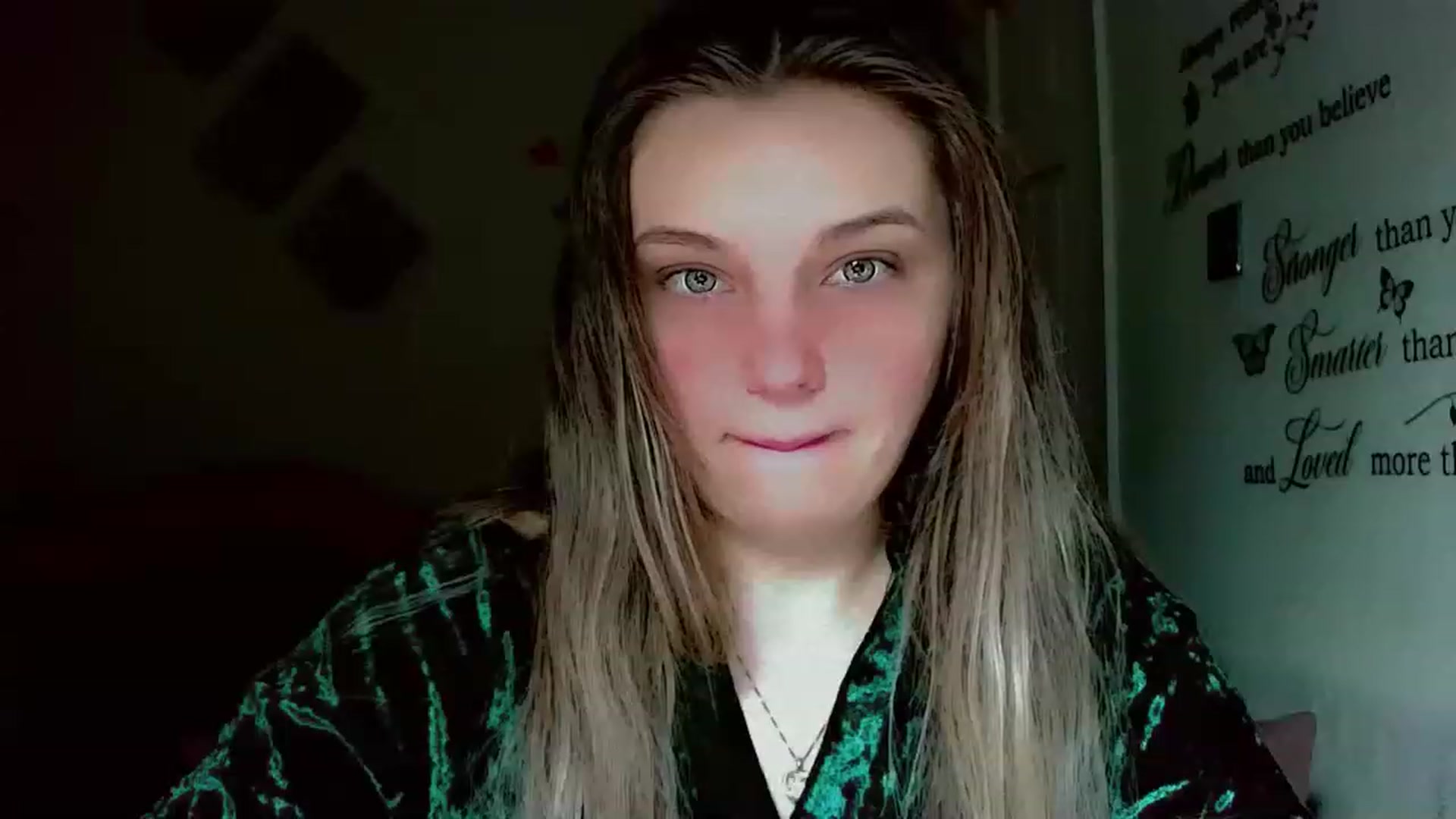 Gallery image thumbnail from Lady_in_red7's myfreecams stream on, 12/02/2022, 10:04 image 11 of 20