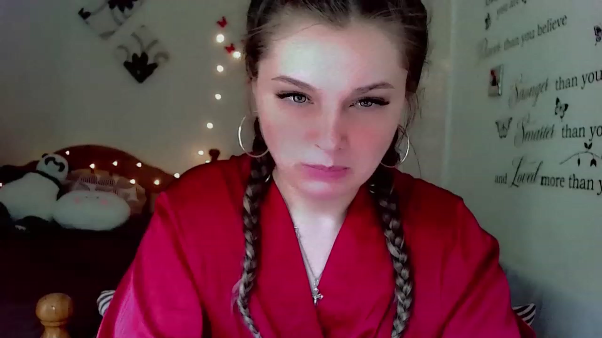 Gallery image thumbnail from Lady_in_red7's myfreecams stream on, 04/17/2023, 11:24 image 7 of 20