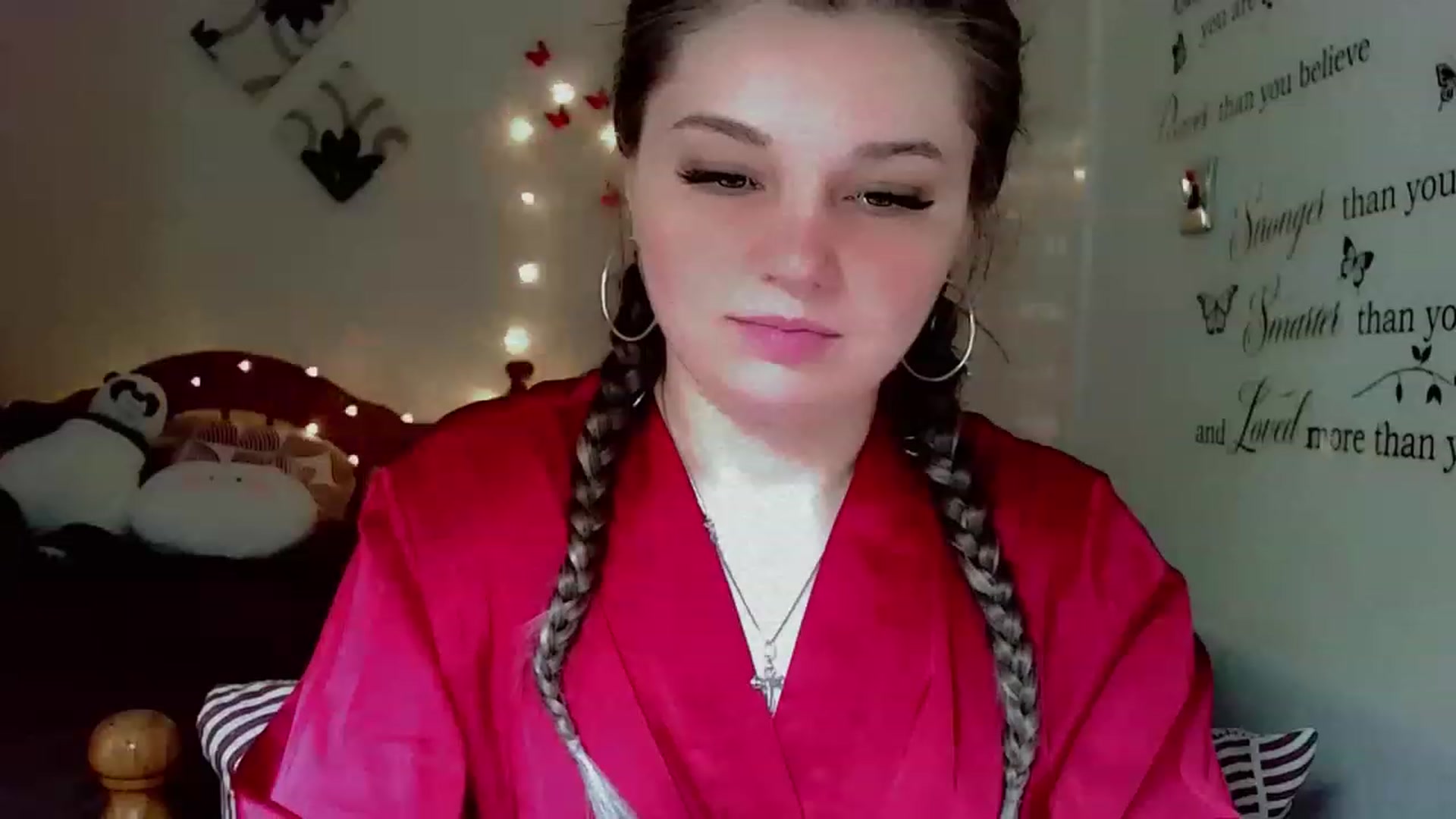 Gallery image thumbnail from Lady_in_red7's myfreecams stream on, 04/17/2023, 11:24 image 10 of 20