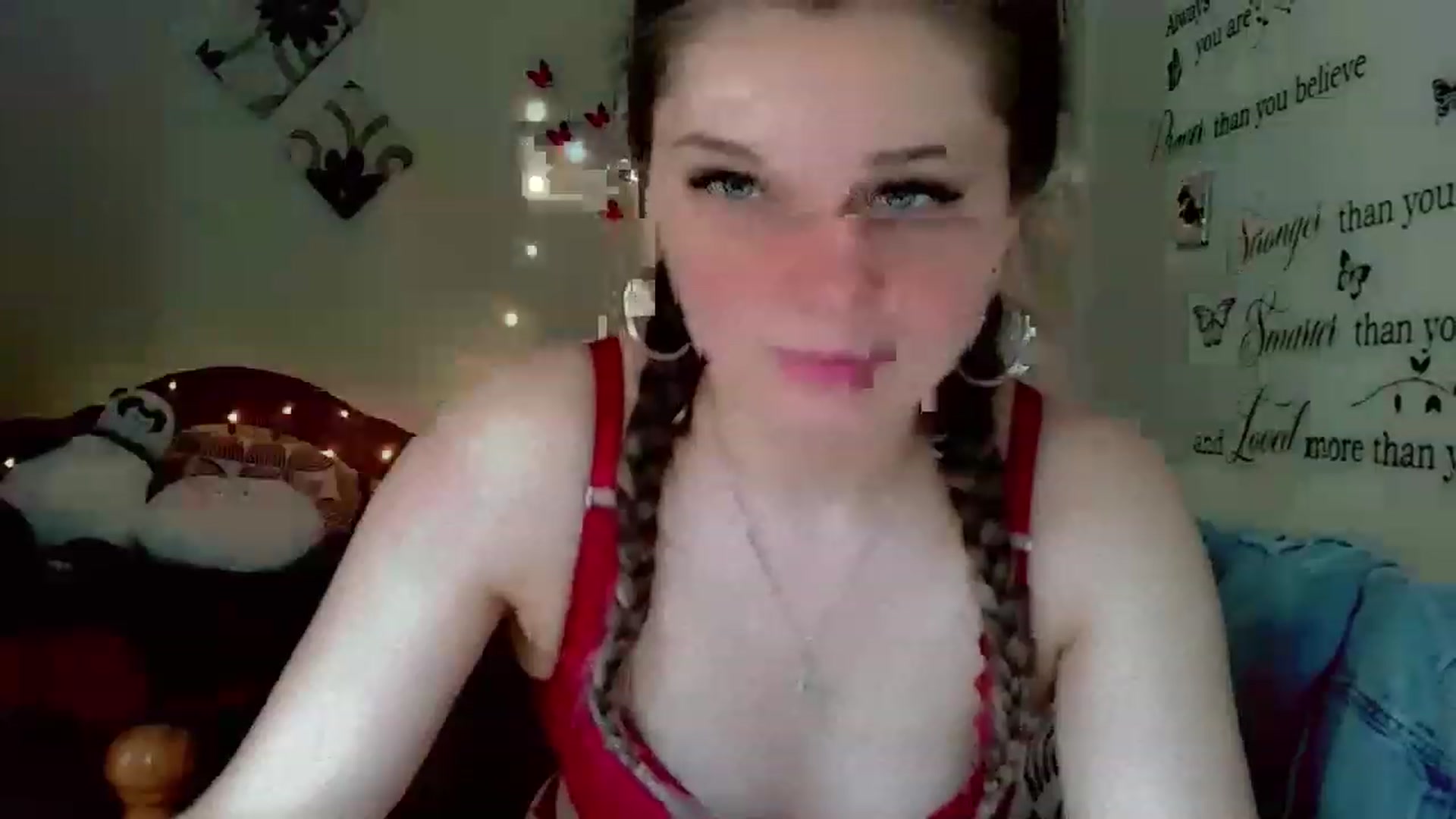 Gallery image thumbnail from Lady_in_red7's myfreecams stream on, 04/17/2023, 11:24 image 5 of 20