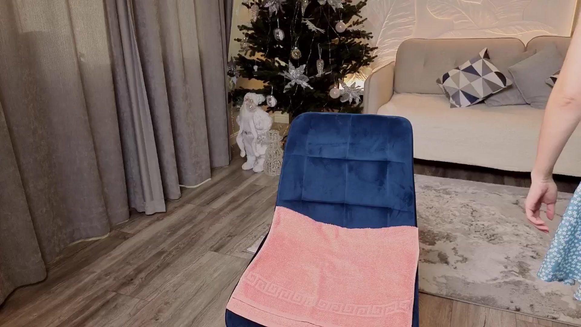 Gallery image thumbnail from Lady_konfetka's myfreecams stream on, 12/17/2025, 12:12 image 8 of 20