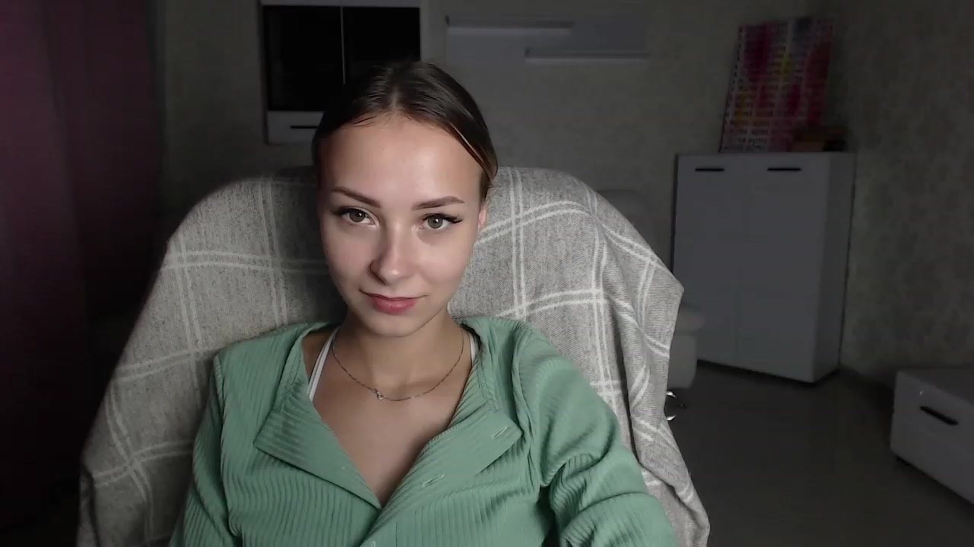 Gallery image thumbnail from Lady_lucky1's myfreecams stream on, 11/24/2022, 18:24 image 14 of 20