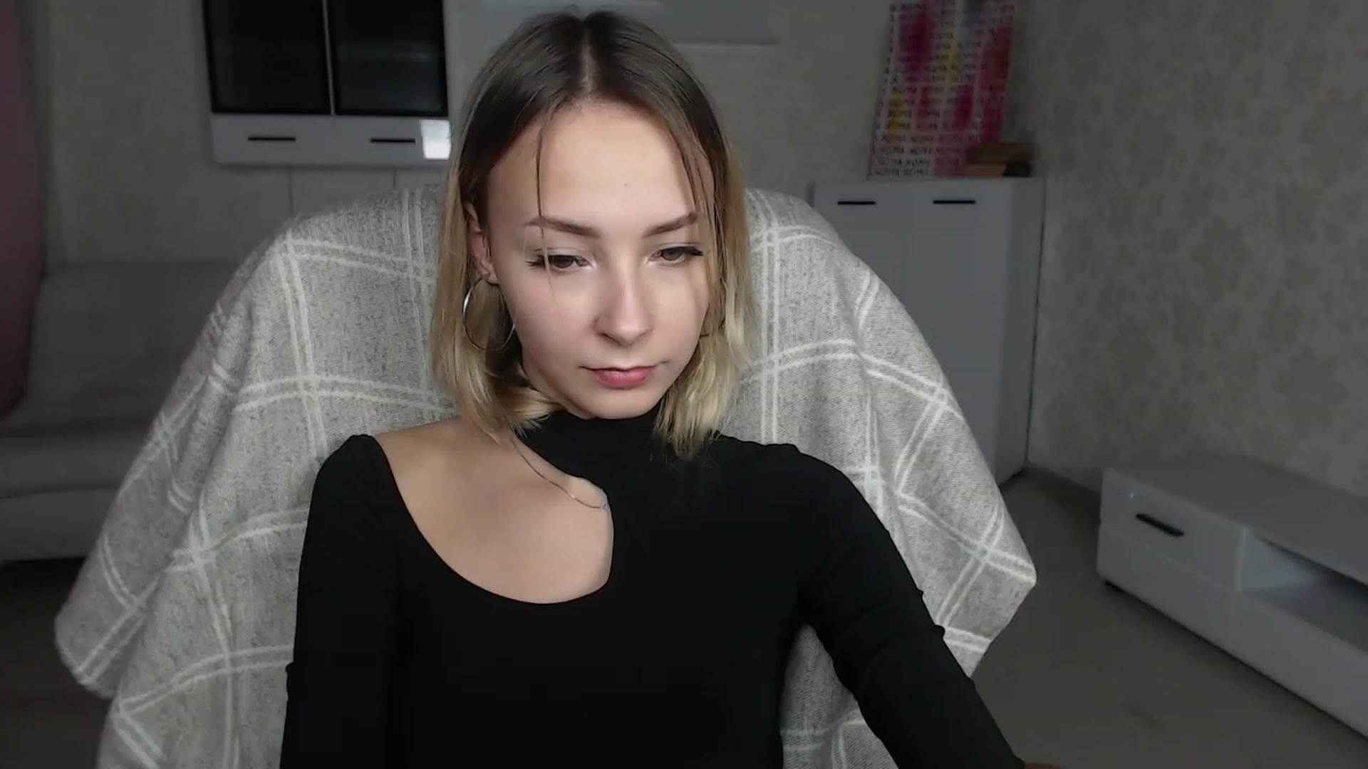 Gallery image thumbnail from Lady_lucky1's myfreecams stream on, 11/25/2022, 19:38 image 14 of 20