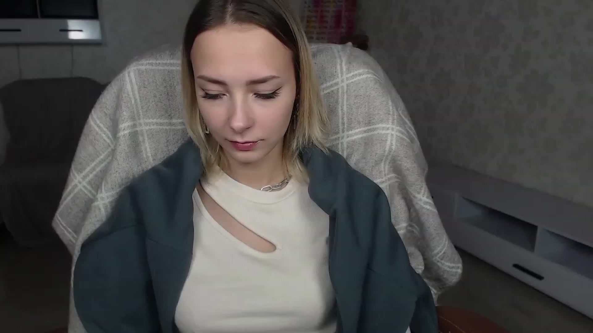 Gallery image thumbnail from Lady_lucky1's myfreecams stream on, 12/06/2022, 14:15 image 9 of 20