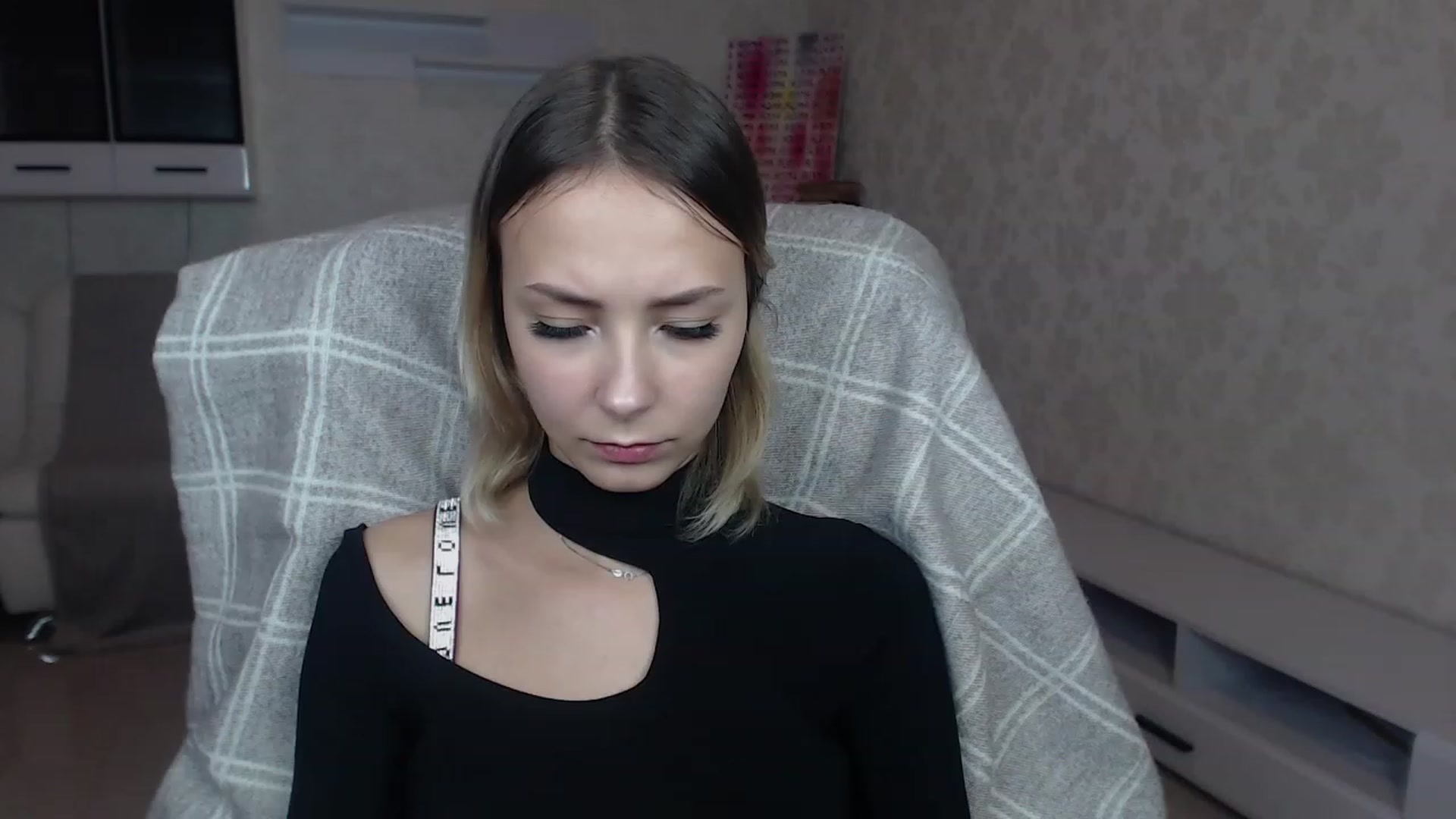 Gallery image thumbnail from Lady_lucky1's myfreecams stream on, 12/16/2022, 17:16 image 8 of 20