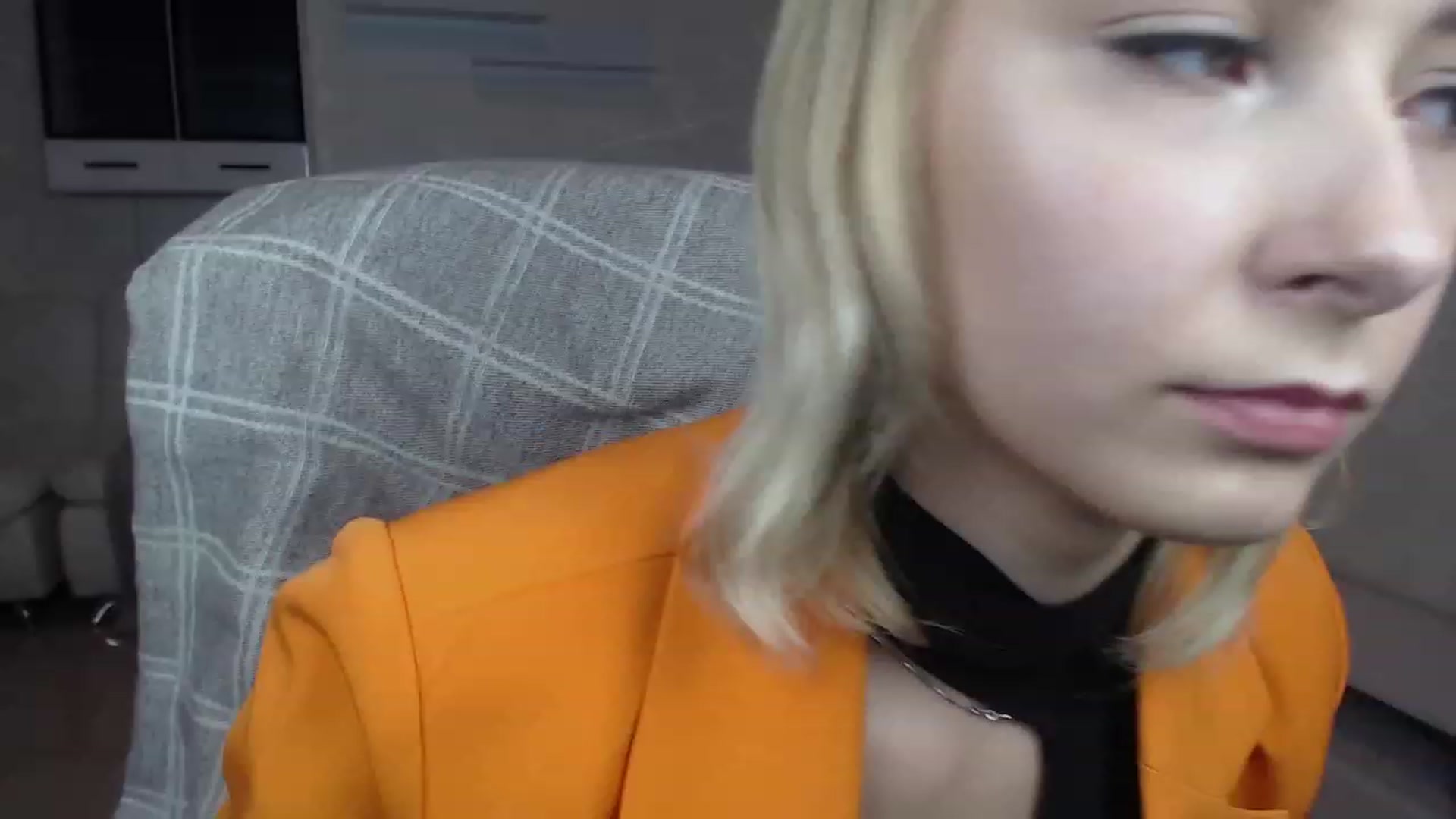 Gallery image thumbnail from Lady_lucky1's myfreecams stream on, 12/16/2022, 17:16 image 16 of 20
