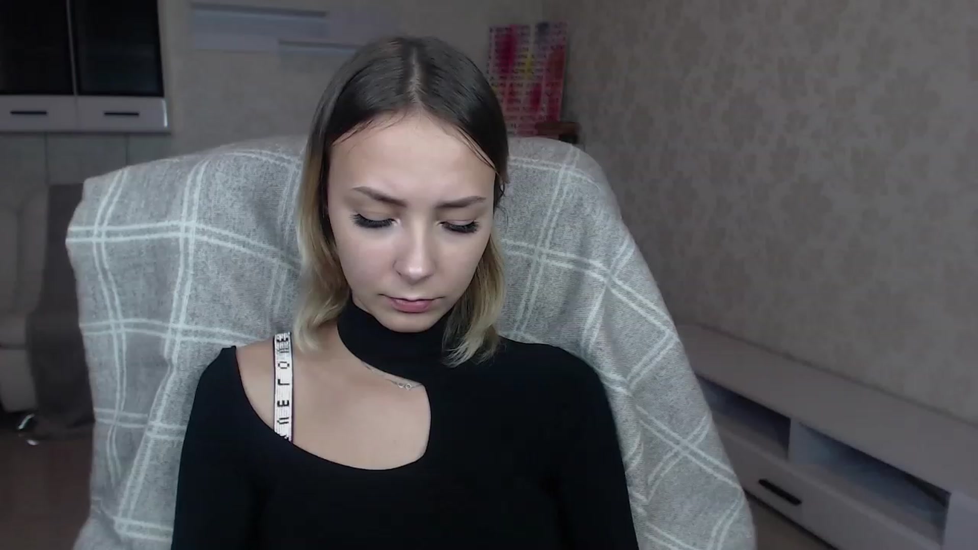 Gallery image thumbnail from Lady_lucky1's myfreecams stream on, 12/16/2022, 17:16 image 6 of 20