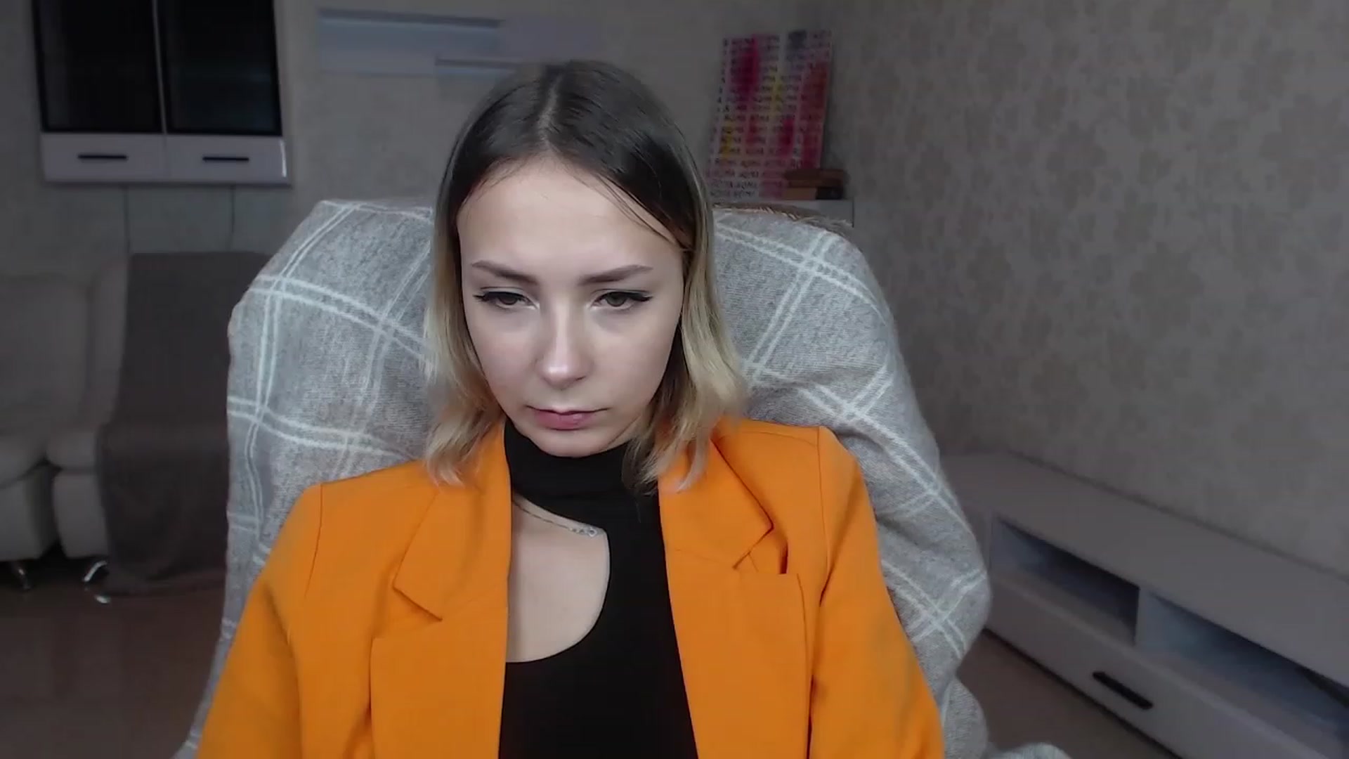 Gallery image thumbnail from Lady_lucky1's myfreecams stream on, 12/16/2022, 17:16 image 19 of 20
