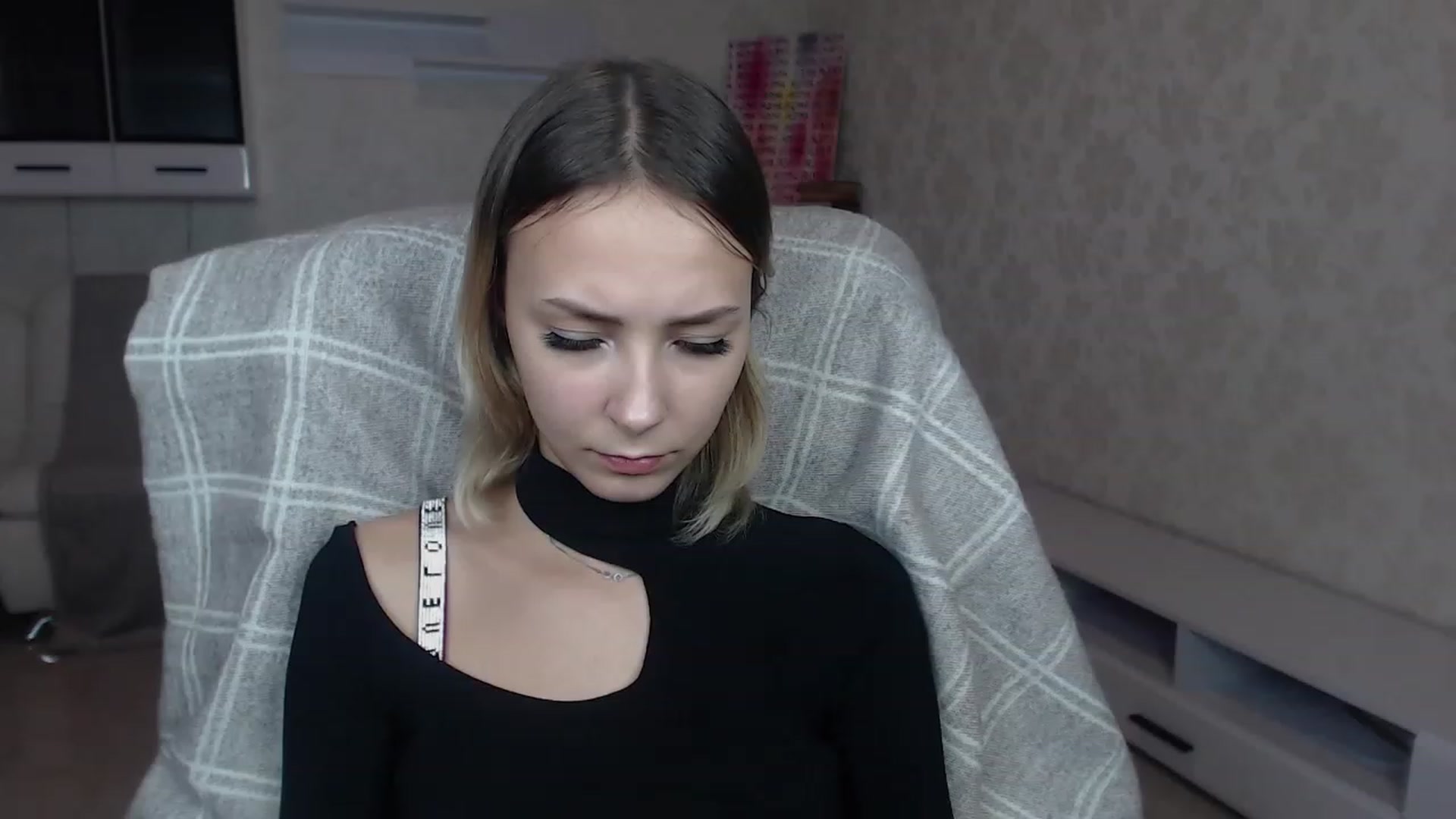 Gallery image thumbnail from Lady_lucky1's myfreecams stream on, 12/16/2022, 17:16 image 7 of 20