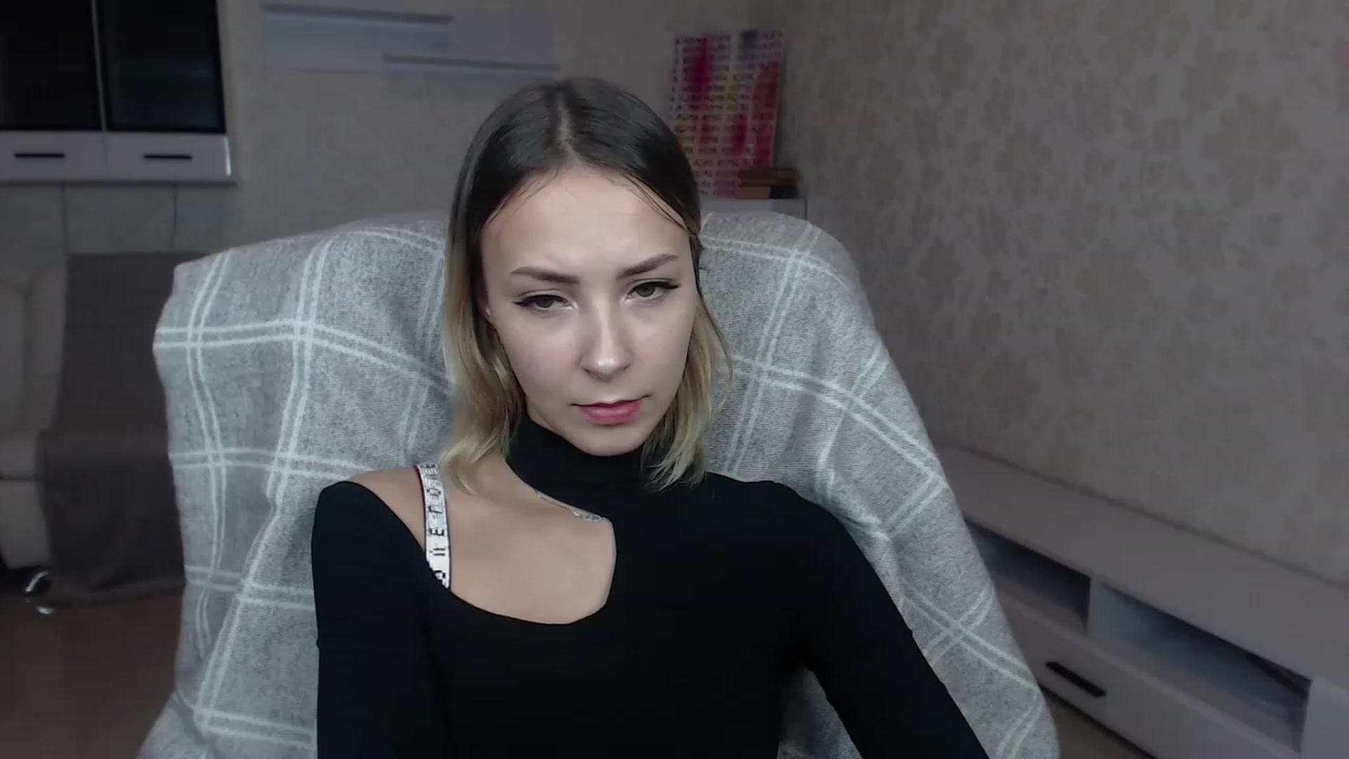 Gallery image thumbnail from Lady_lucky1's myfreecams stream on, 12/16/2022, 17:16 image 12 of 20