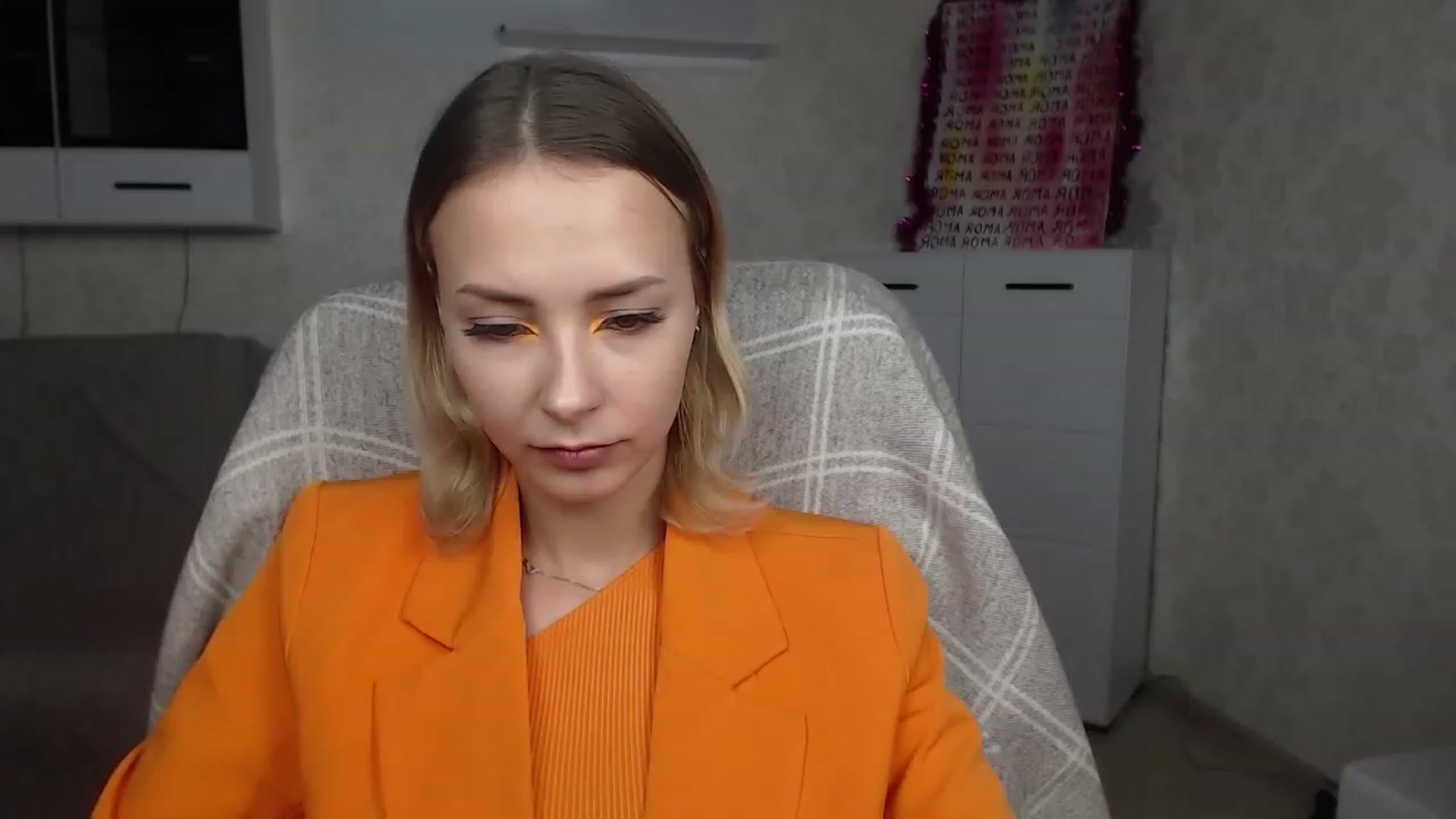 Gallery image thumbnail from Lady_lucky1's myfreecams stream on, 12/18/2022, 17:50 image 7 of 20