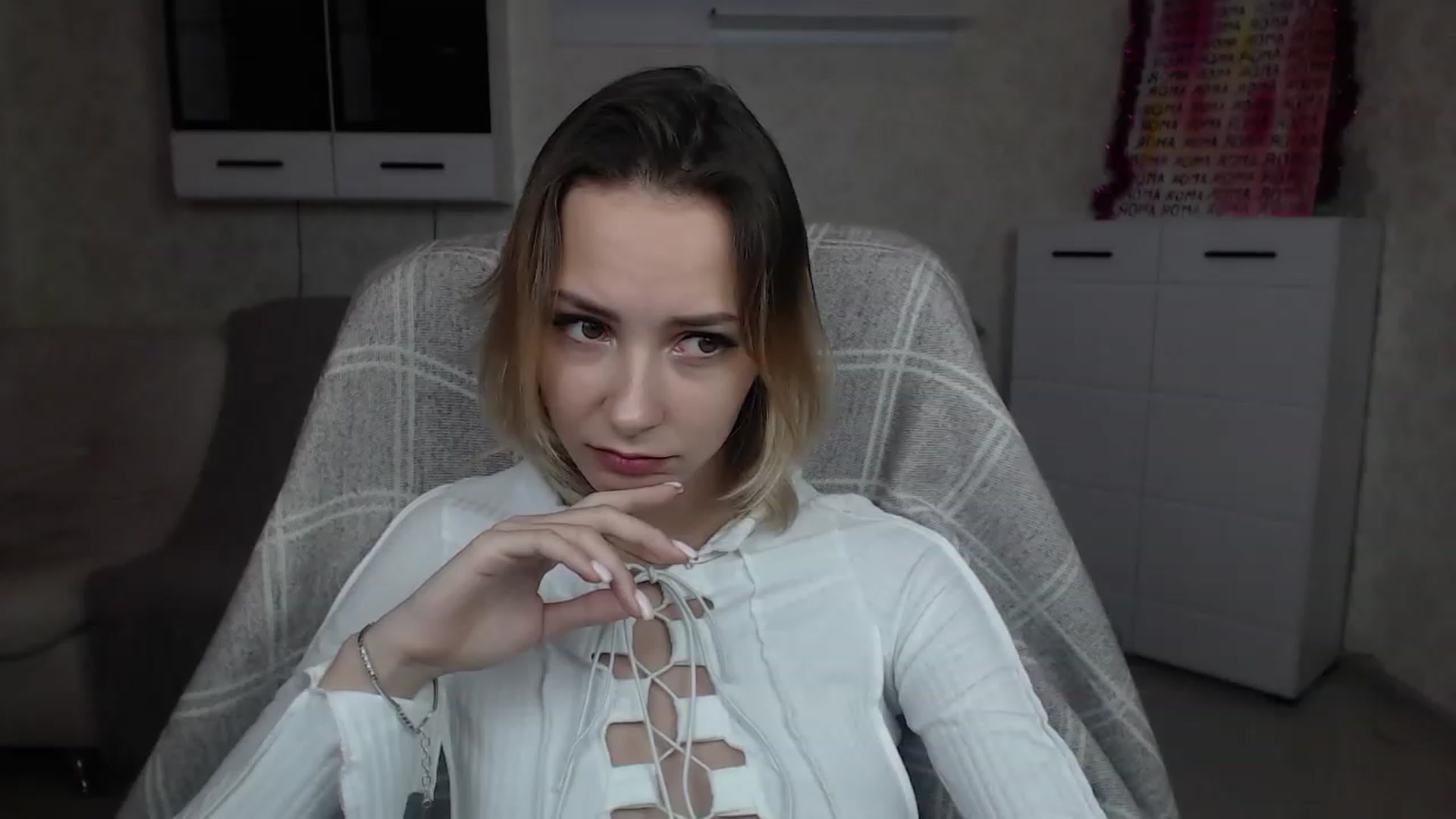 Gallery image thumbnail from Lady_lucky1's myfreecams stream on, 12/19/2022, 15:52 image 9 of 20
