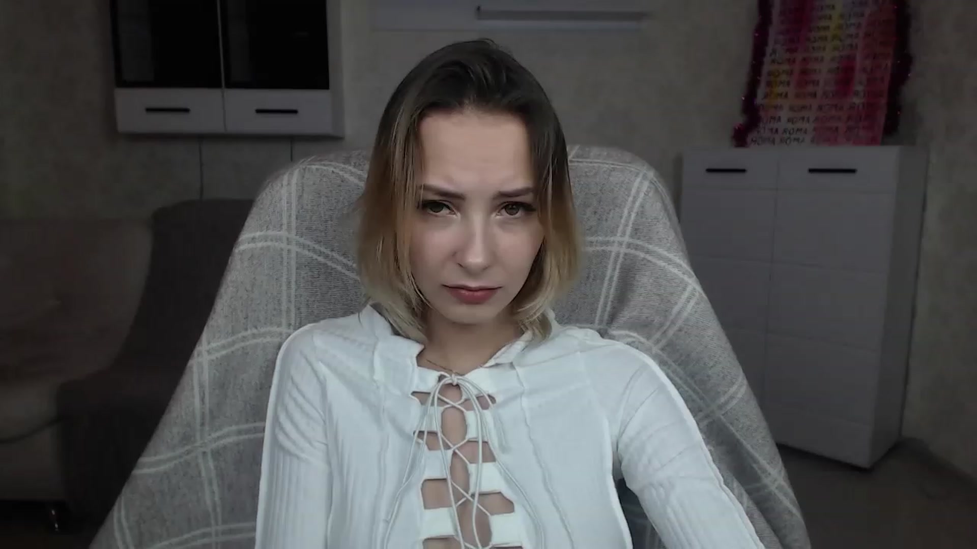 Gallery image thumbnail from Lady_lucky1's myfreecams stream on, 12/19/2022, 15:52 image 17 of 20