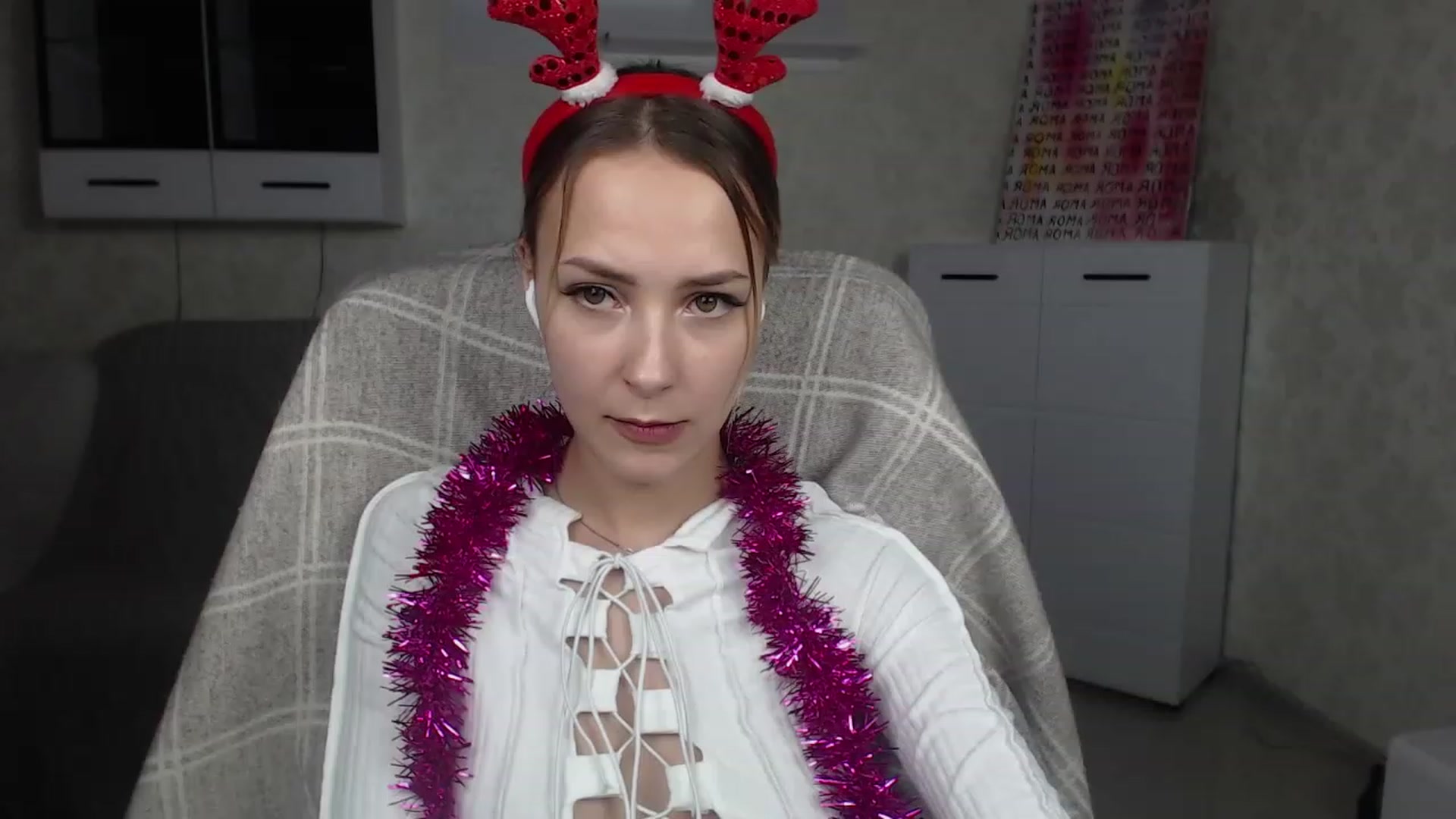 Gallery image thumbnail from Lady_lucky1's myfreecams stream on, 12/19/2022, 19:42 image 20 of 20