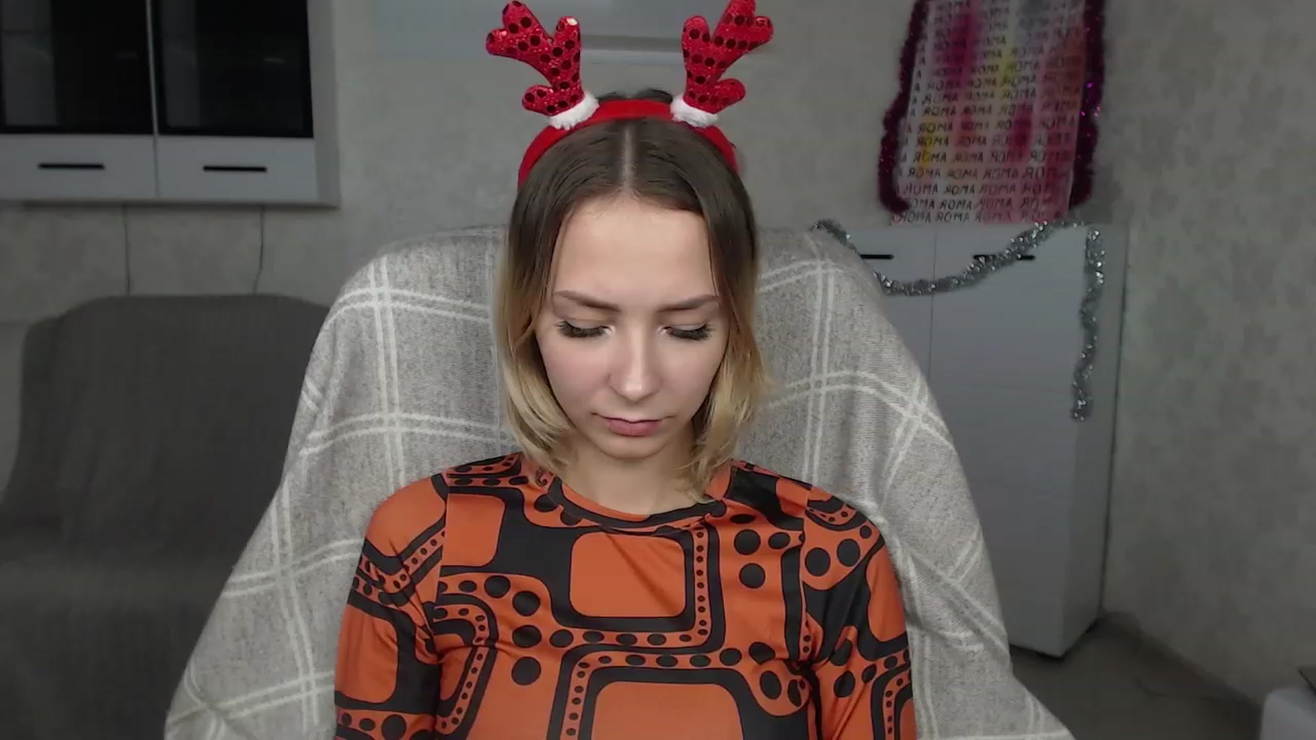 Gallery image thumbnail from Lady_lucky1's myfreecams stream on, 12/20/2022, 17:01 image 10 of 20