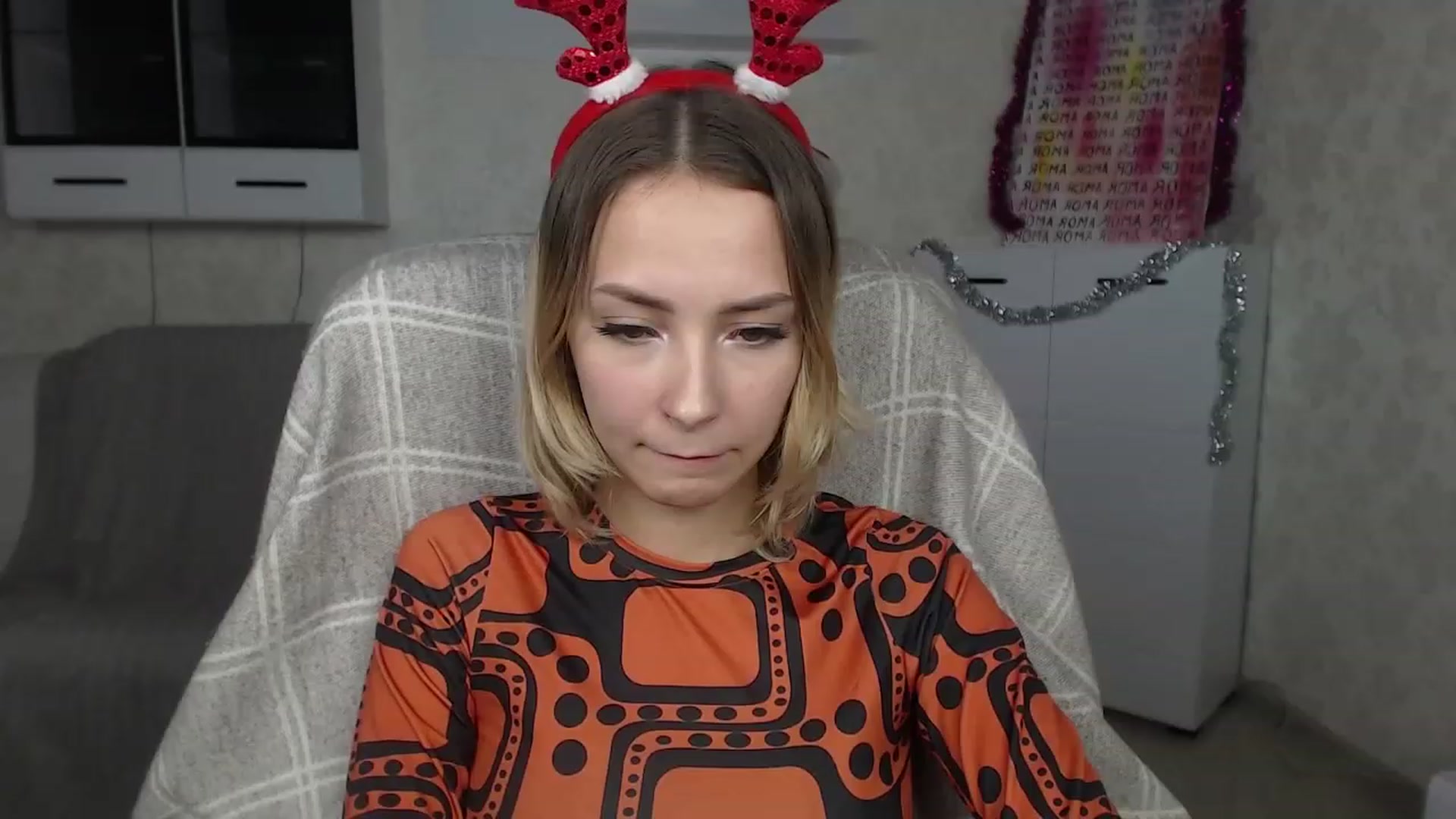 Gallery image thumbnail from Lady_lucky1's myfreecams stream on, 12/20/2022, 17:01 image 4 of 20