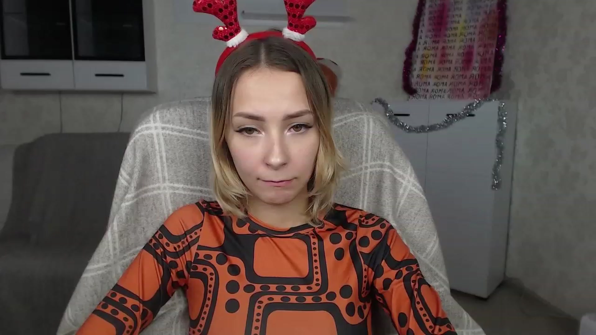 Gallery image thumbnail from Lady_lucky1's myfreecams stream on, 12/20/2022, 17:01 image 5 of 20