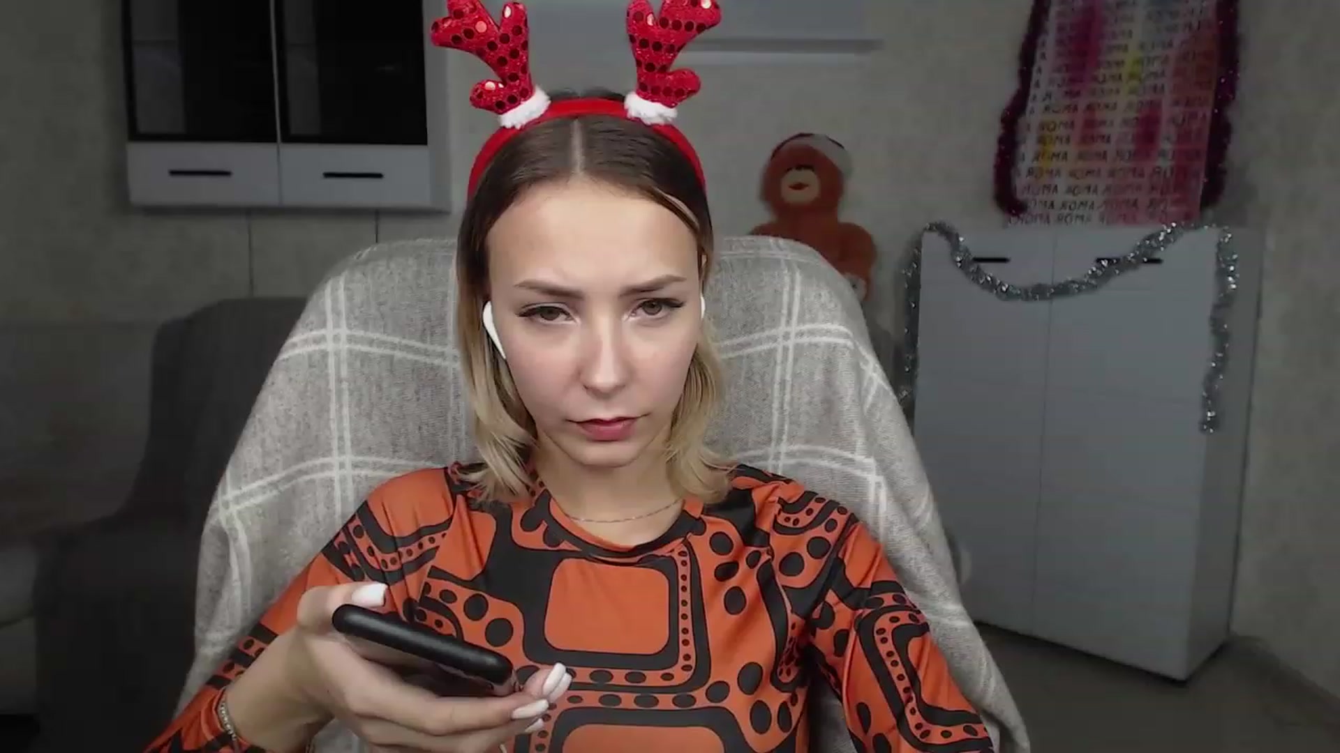 Gallery image thumbnail from Lady_lucky1's myfreecams stream on, 12/20/2022, 17:49 image 9 of 20