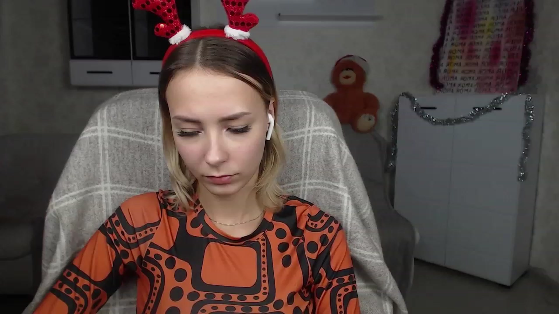 Gallery image thumbnail from Lady_lucky1's myfreecams stream on, 12/20/2022, 17:49 image 3 of 20