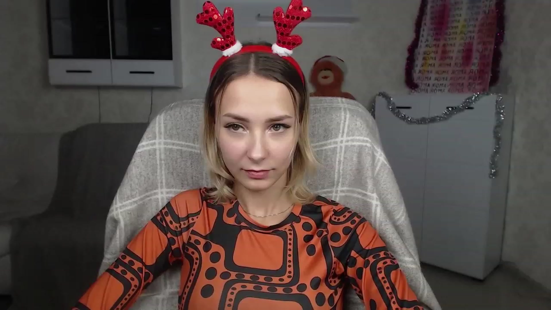 Gallery image thumbnail from Lady_lucky1's myfreecams stream on, 12/20/2022, 17:49 image 20 of 20