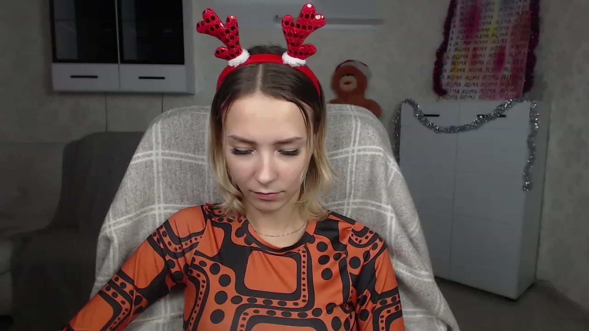 Gallery image thumbnail from Lady_lucky1's myfreecams stream on, 12/20/2022, 17:49 image 17 of 20