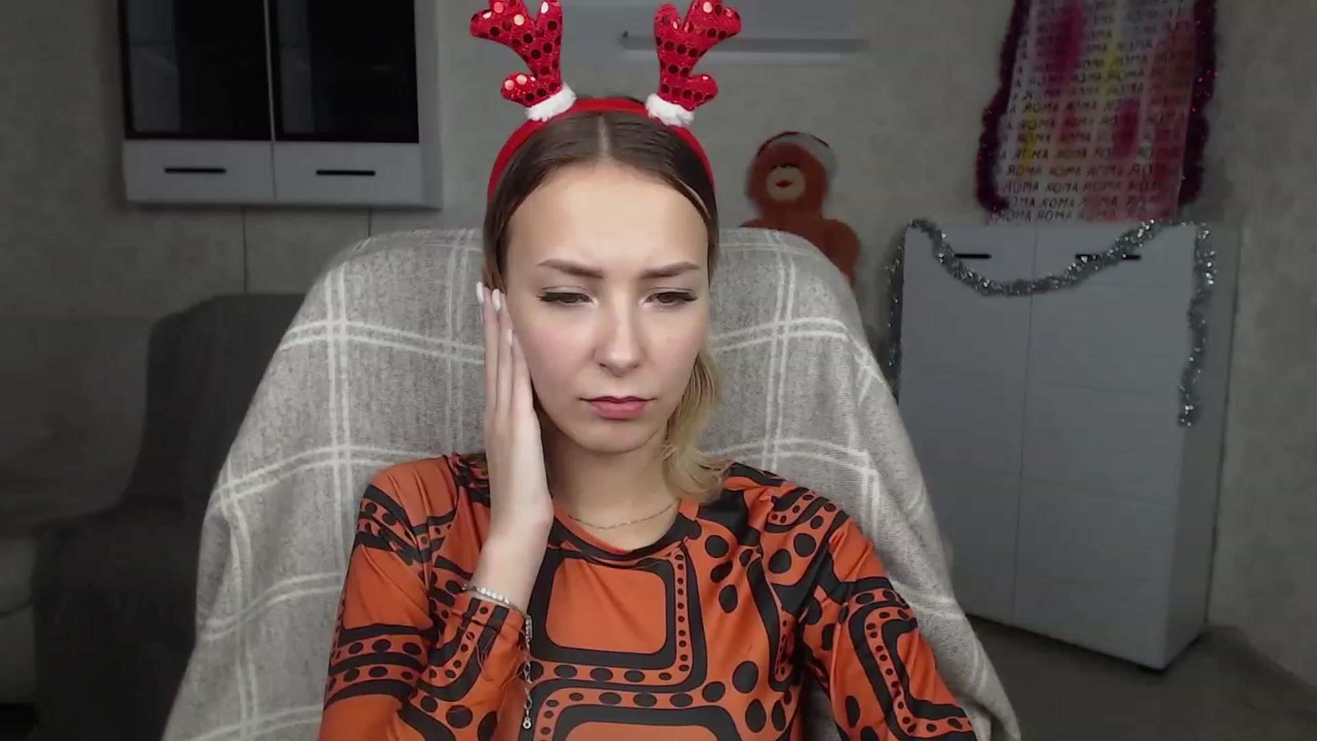 Gallery image thumbnail from Lady_lucky1's myfreecams stream on, 12/20/2022, 17:49 image 10 of 20