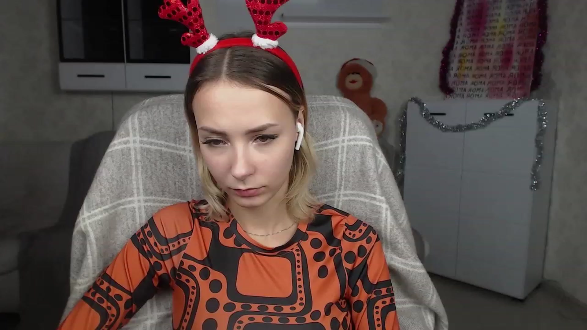 Gallery image thumbnail from Lady_lucky1's myfreecams stream on, 12/20/2022, 17:49 image 6 of 20