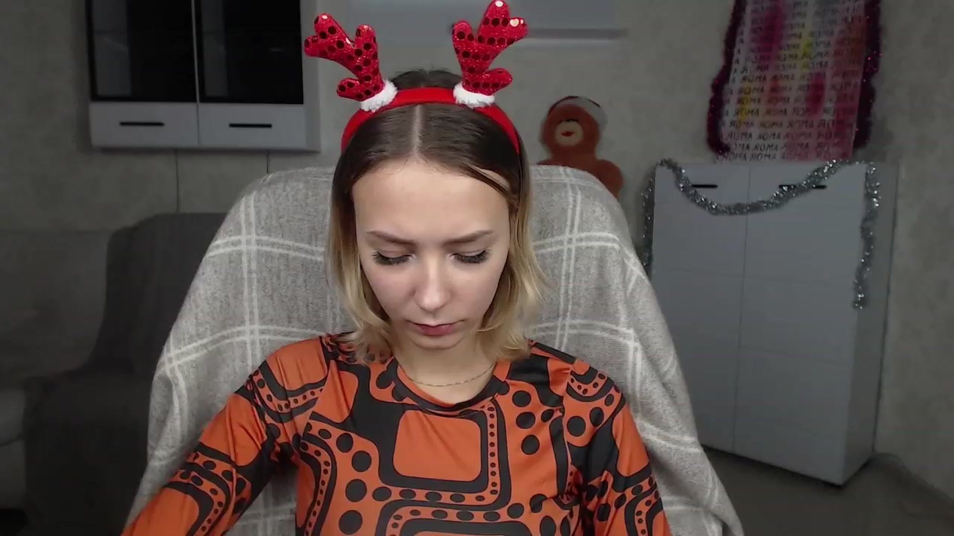 Gallery image thumbnail from Lady_lucky1's myfreecams stream on, 12/20/2022, 17:49 image 13 of 20