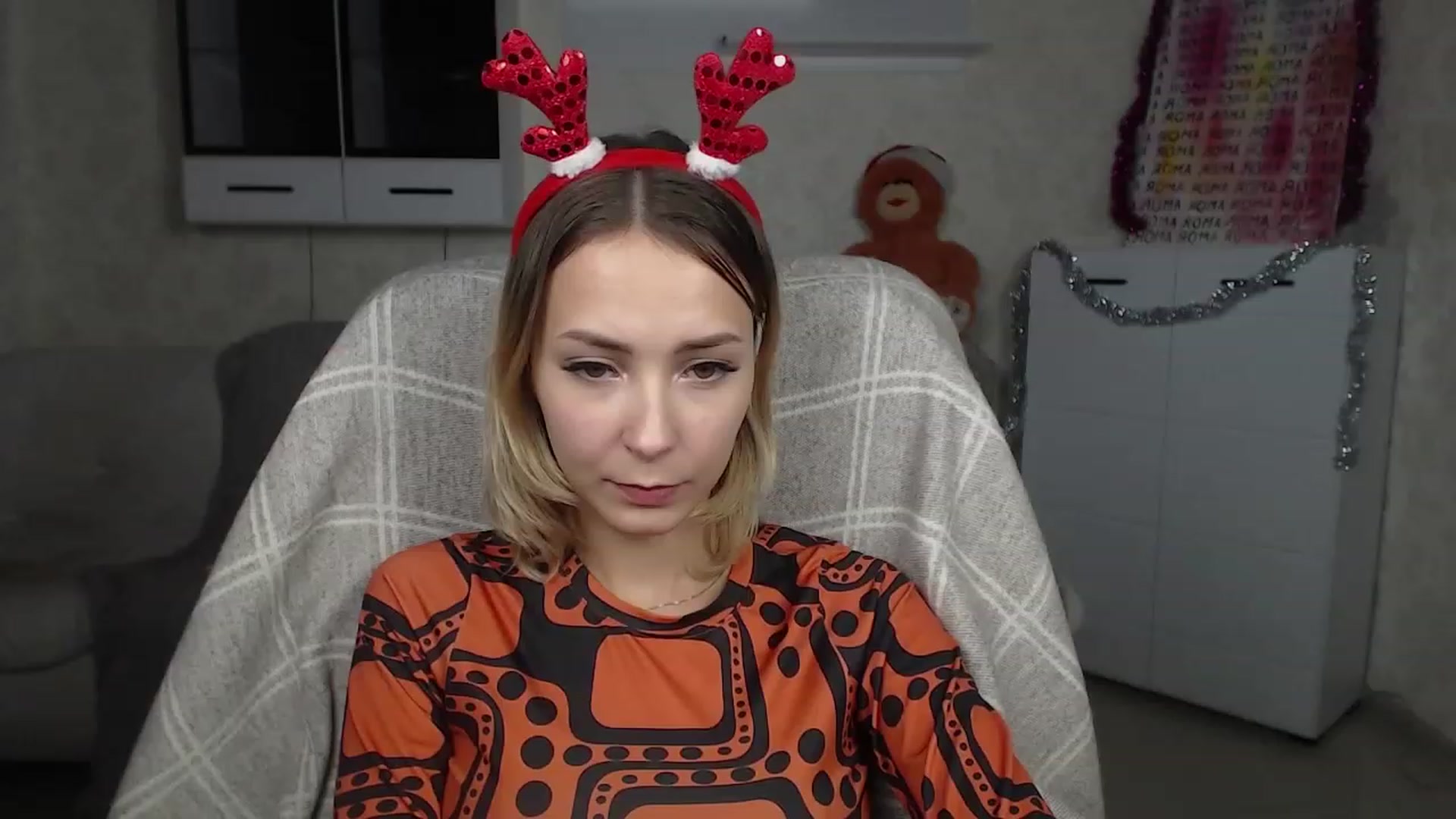 Gallery image thumbnail from Lady_lucky1's myfreecams stream on, 12/20/2022, 19:02 image 14 of 20